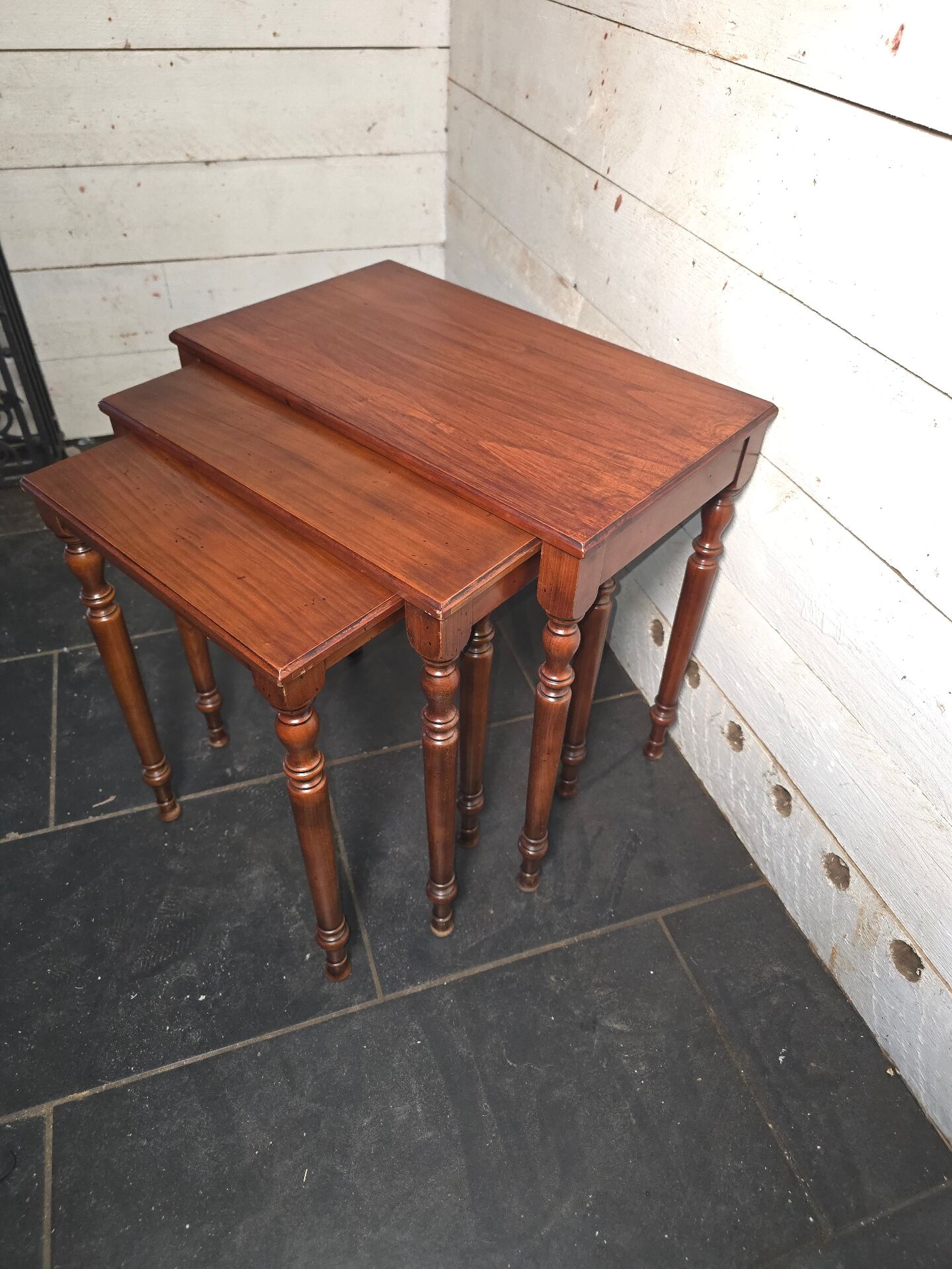 Nest of tables in cherry wood