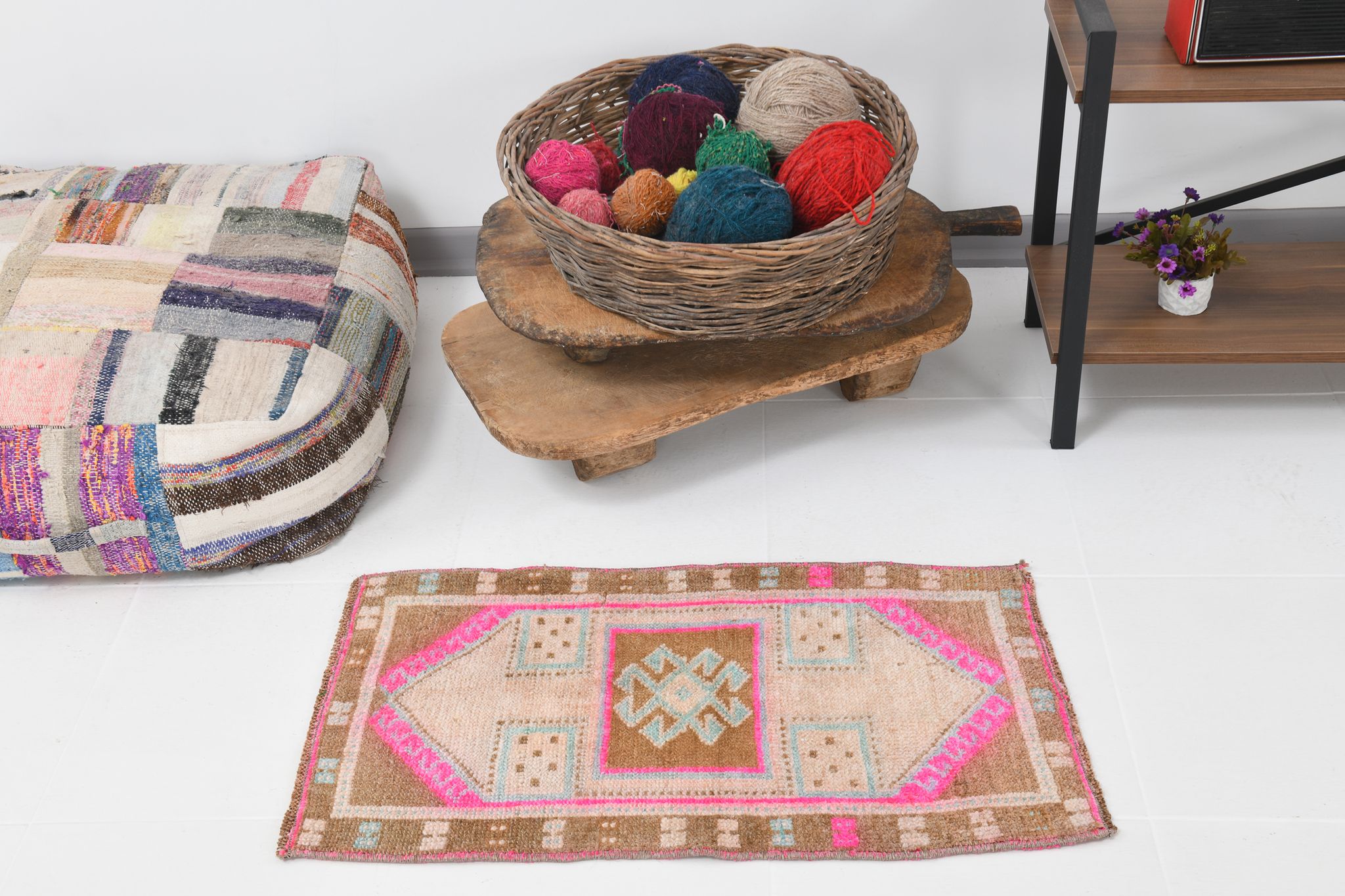 Tapis  vintage en laine fait à la main