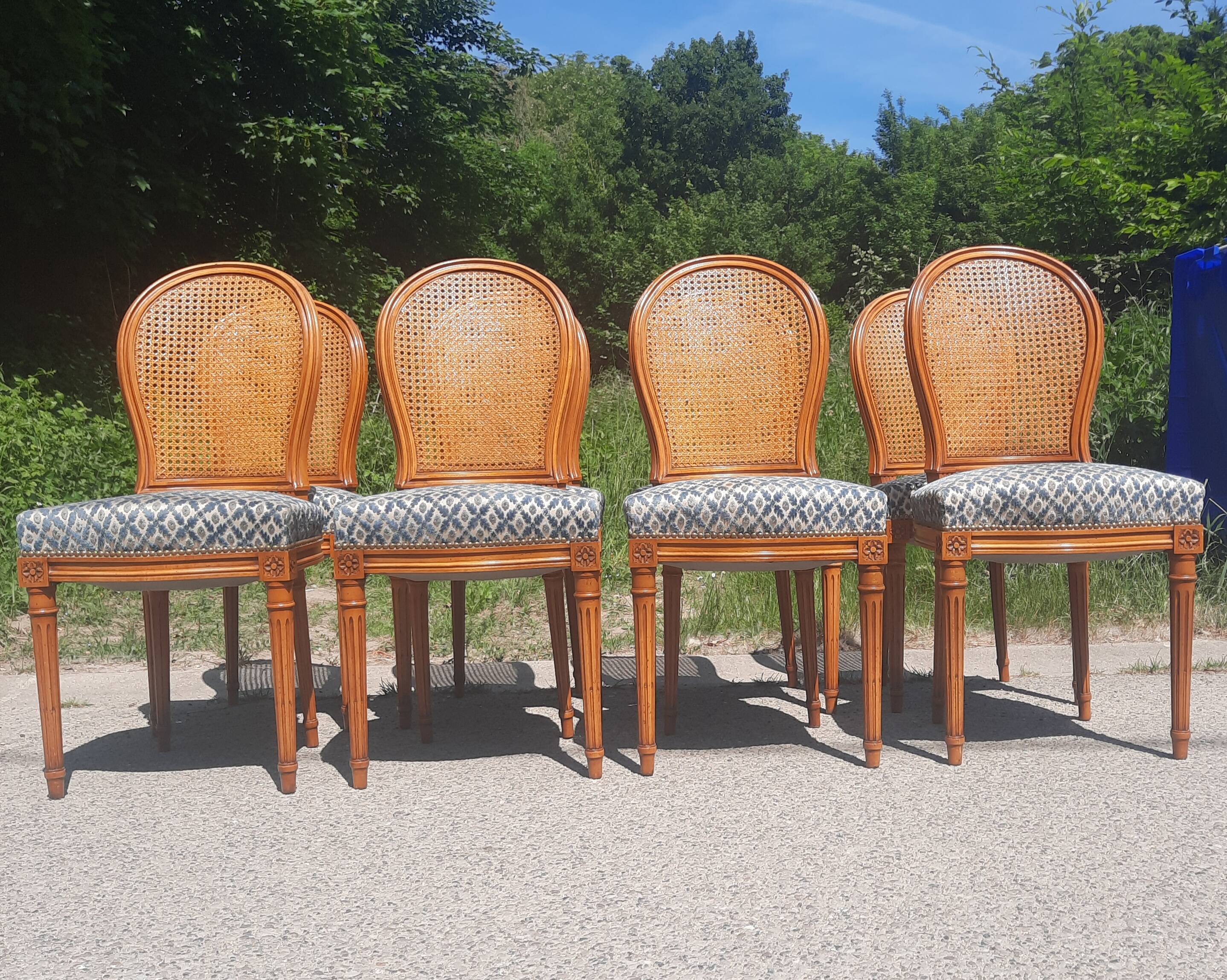 Set of 8 Louis XV style chairs