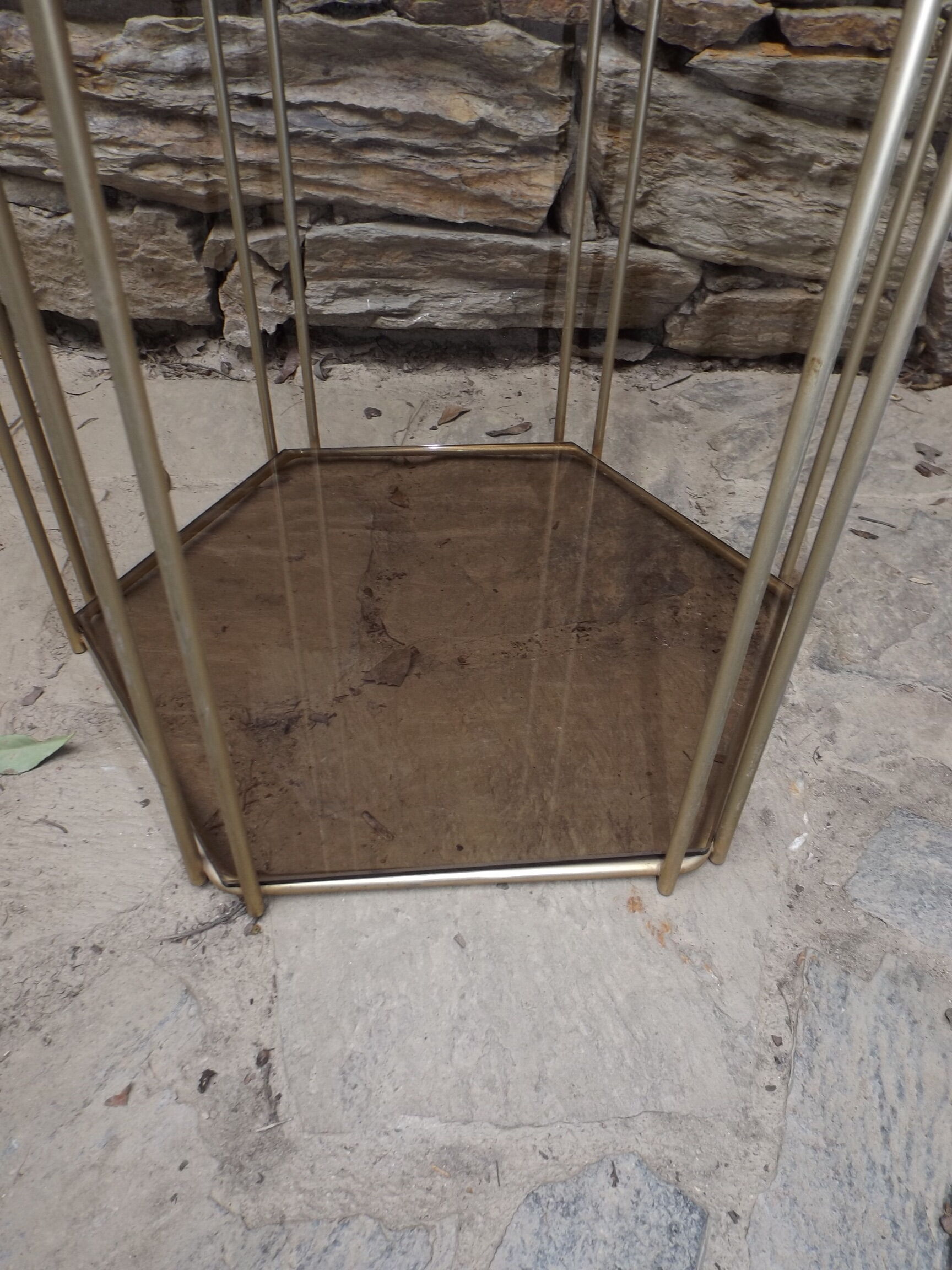 Harness octagonal brass rods and smoked glass circa 1960/1970