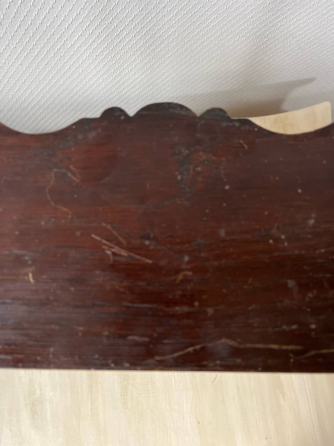 Small NAPOLEON III wooden wall shelf turns
