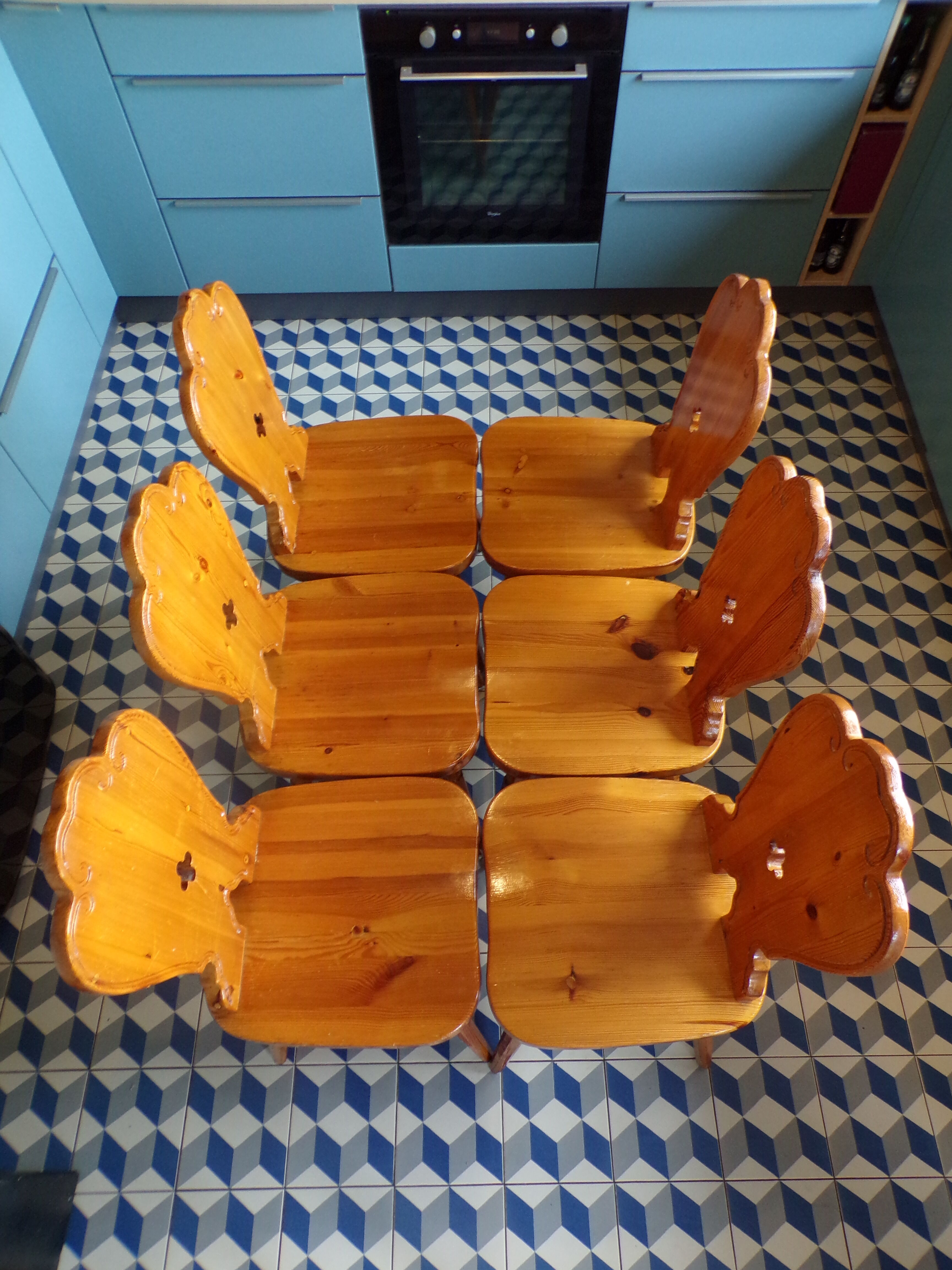 Suite 6 mountain chairs in pine