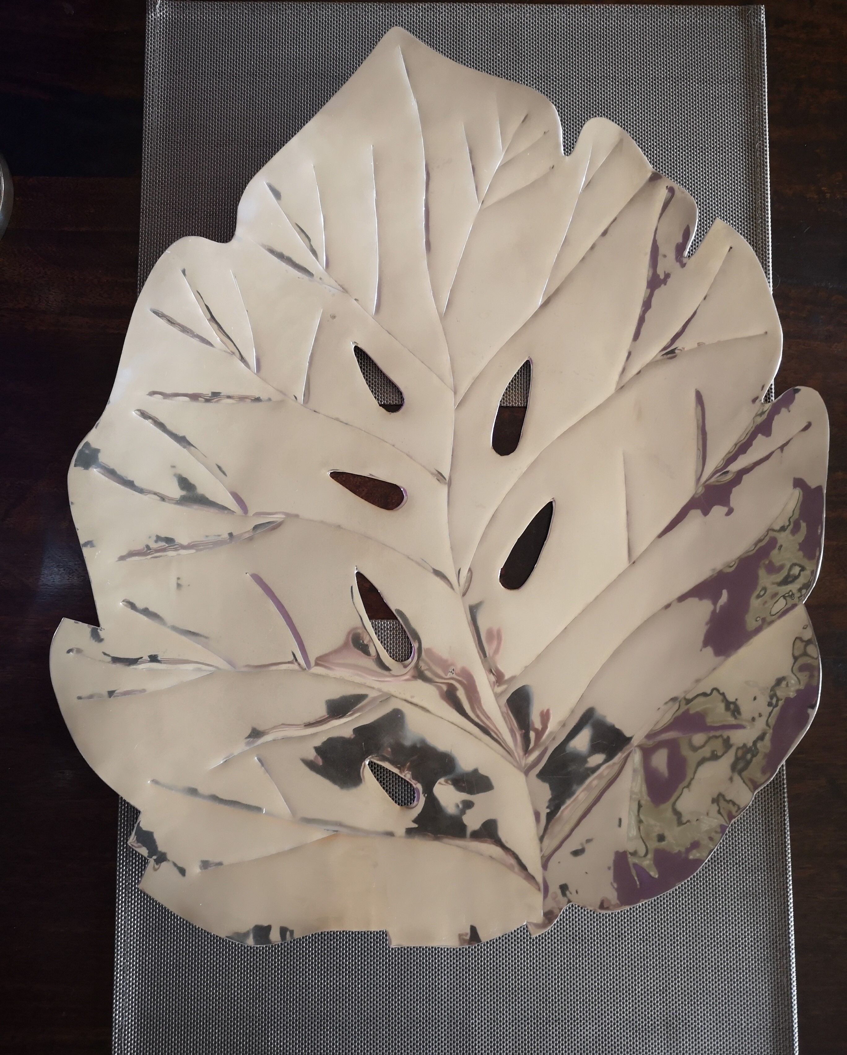 Stainless steel sheet-shaped table center