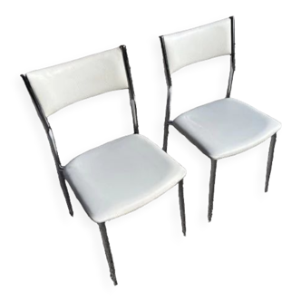 Set of 2 vintage chairs in stainless steel and white skaï 1960/70