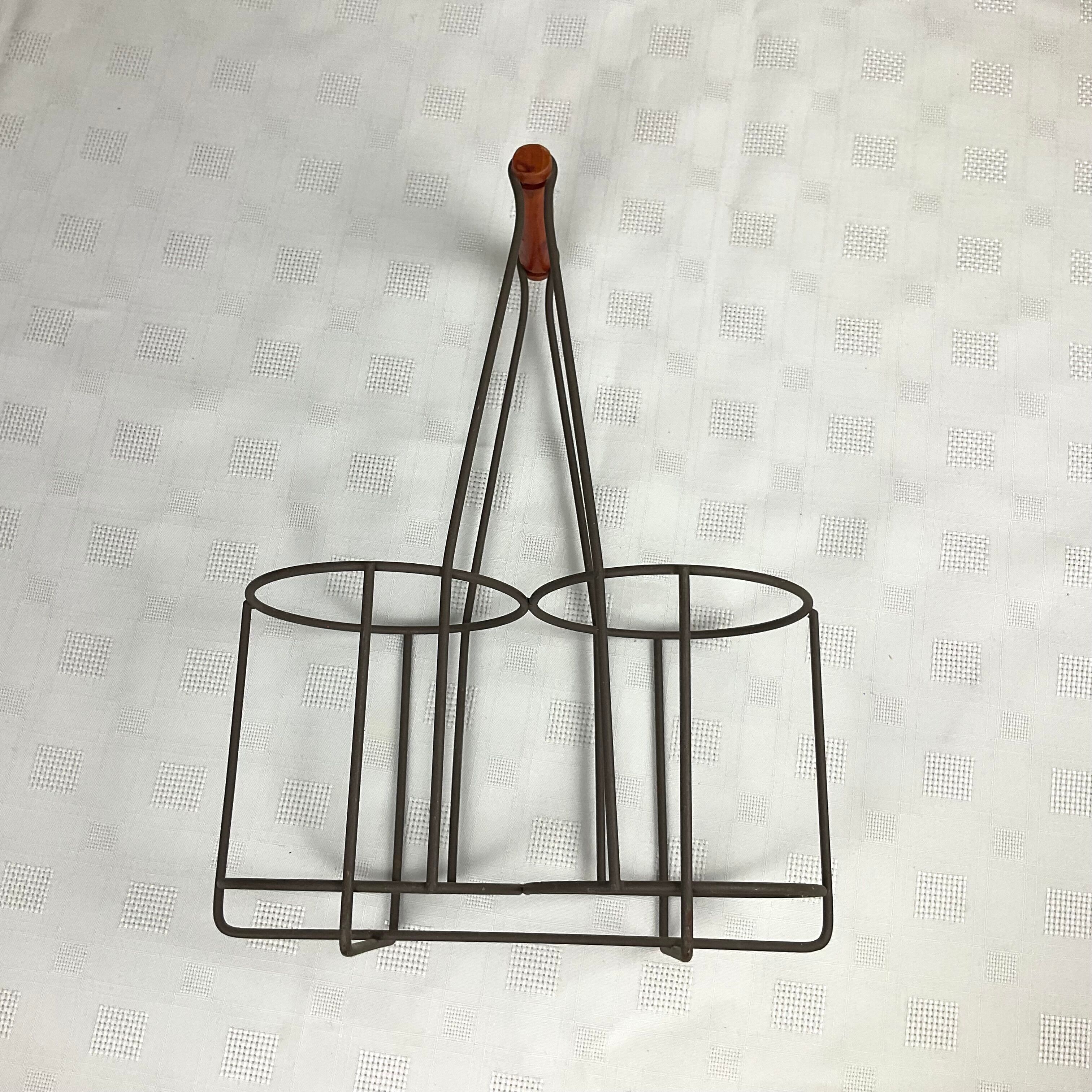 Metal bottle basket