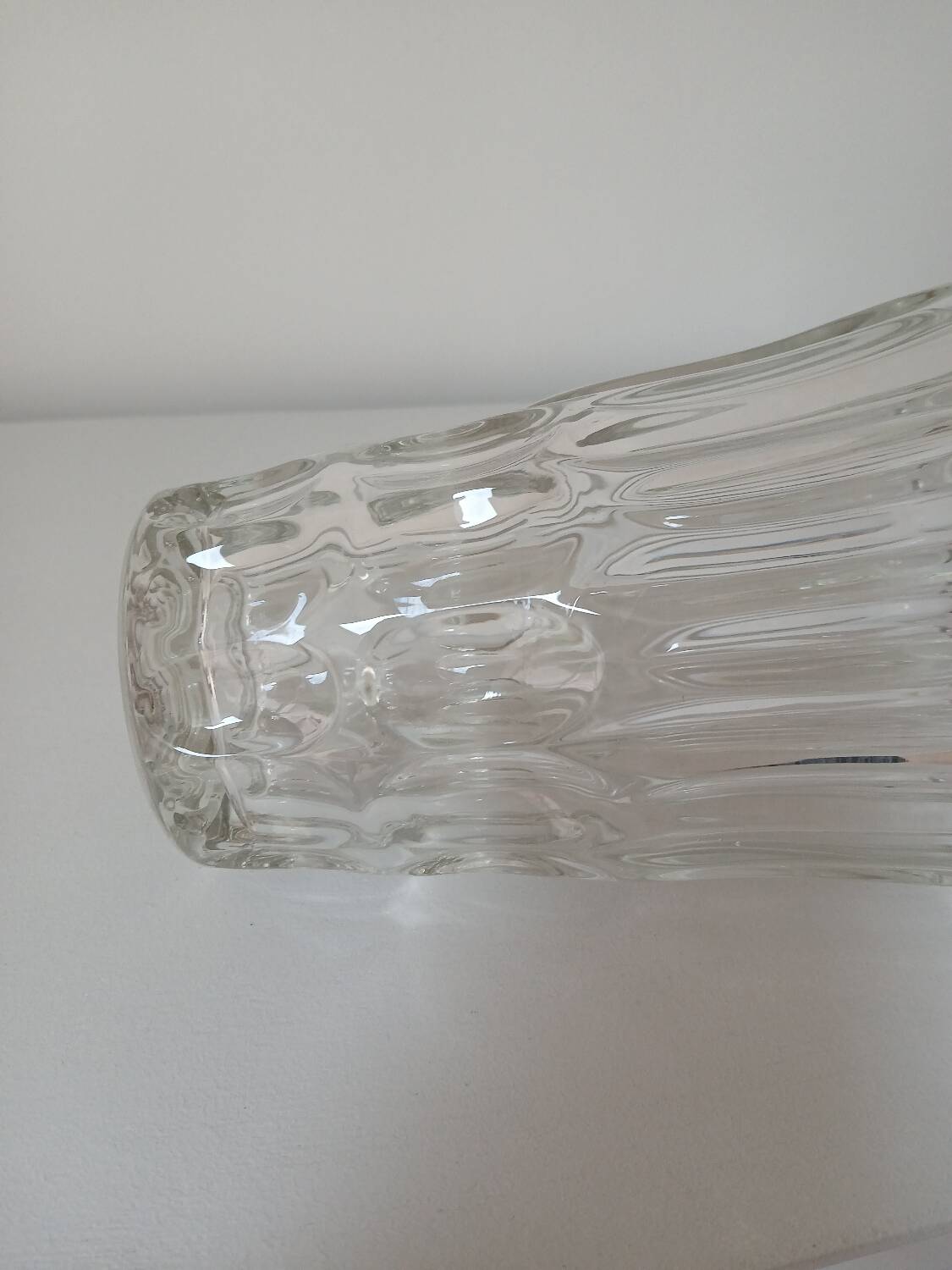 Chiseled glass vase