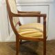 Fauteuil Directoire en hêtre or et tapisserie blanche France 19ème