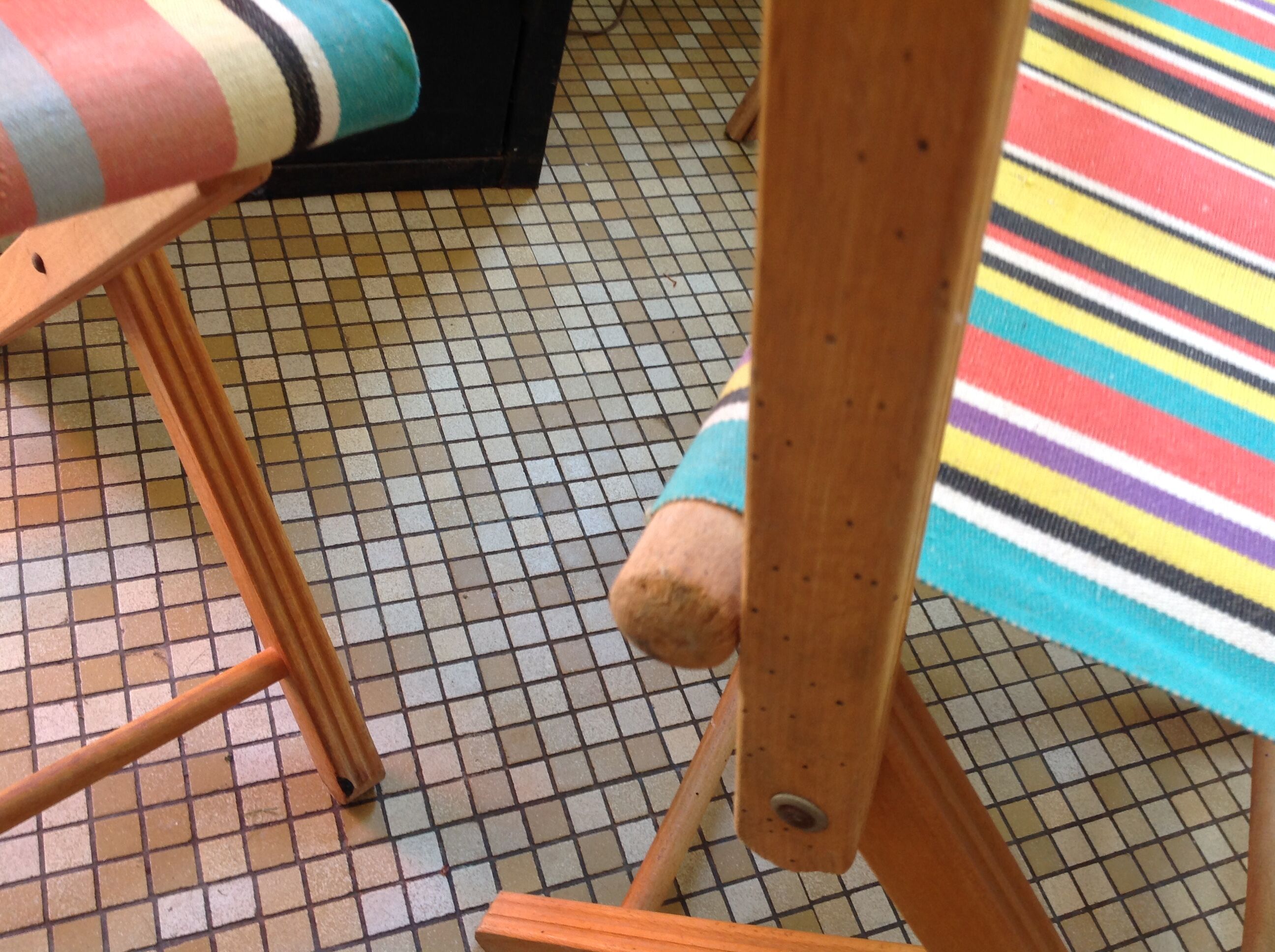 Duo of folding chairs