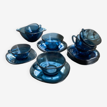 8 cups and Vereco blue glass bowl