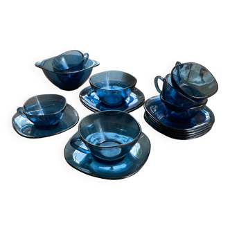 8 cups and Vereco blue glass bowl