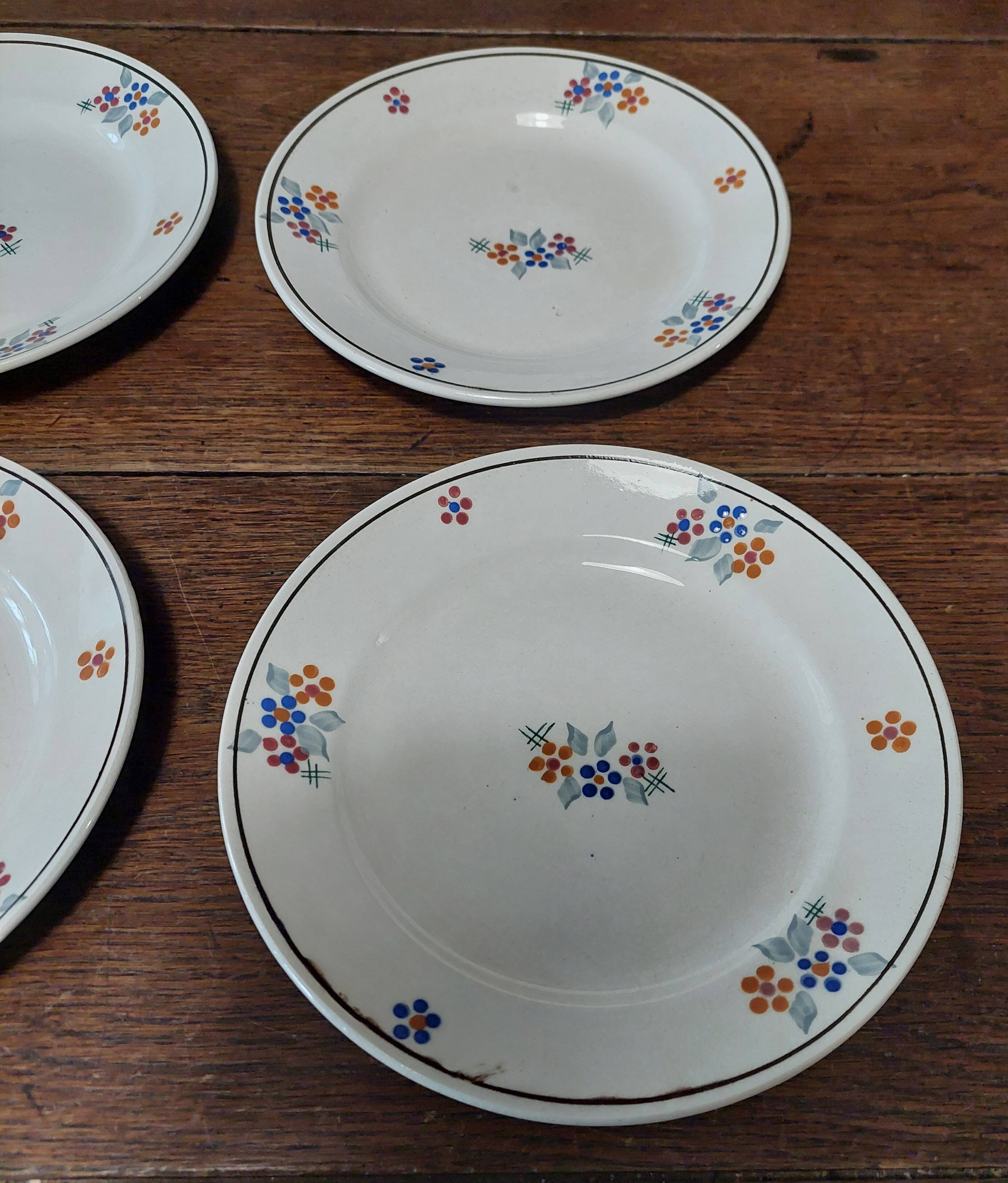 Set of six dessert plates in Saint Amand ironstone earthenware