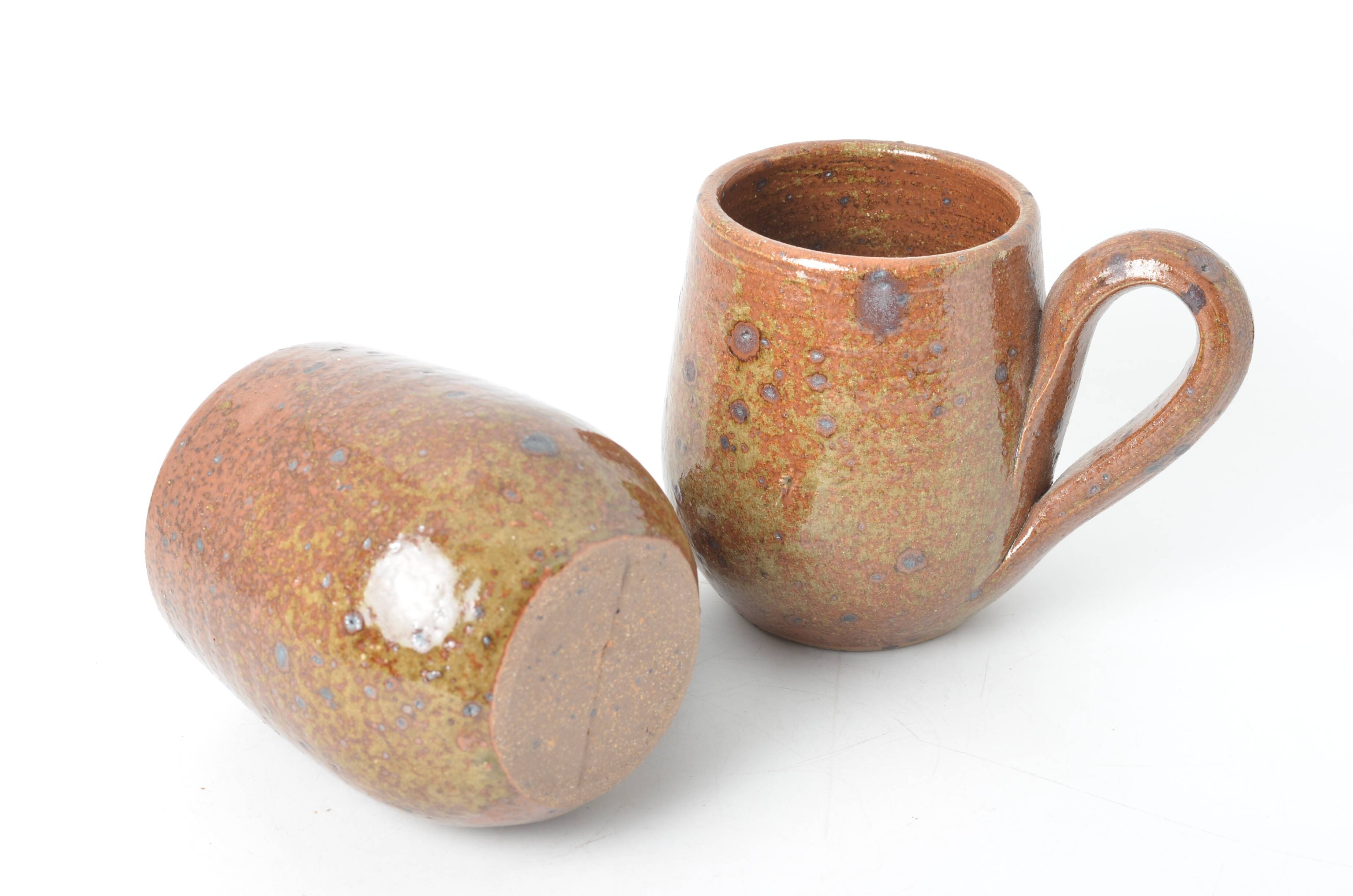 Pair of stoneware mugs – Vintage handmade ceramics – Speckled brown tones