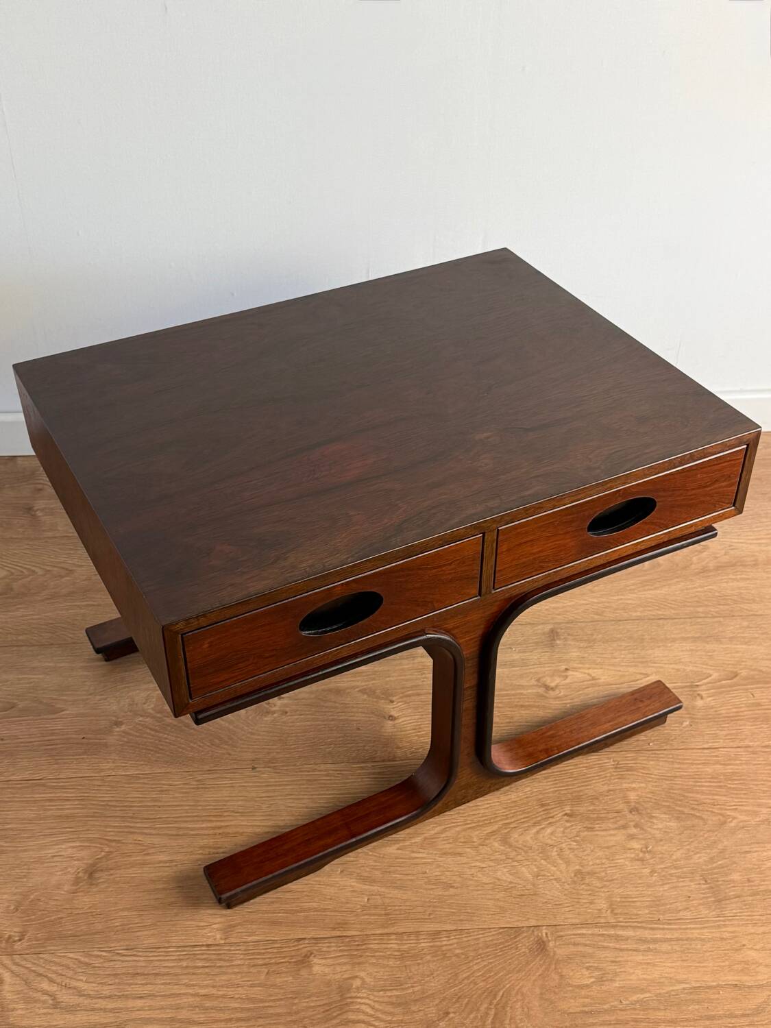 Coffee table / side table by Gianfranco Frattini for Bernini – Italy