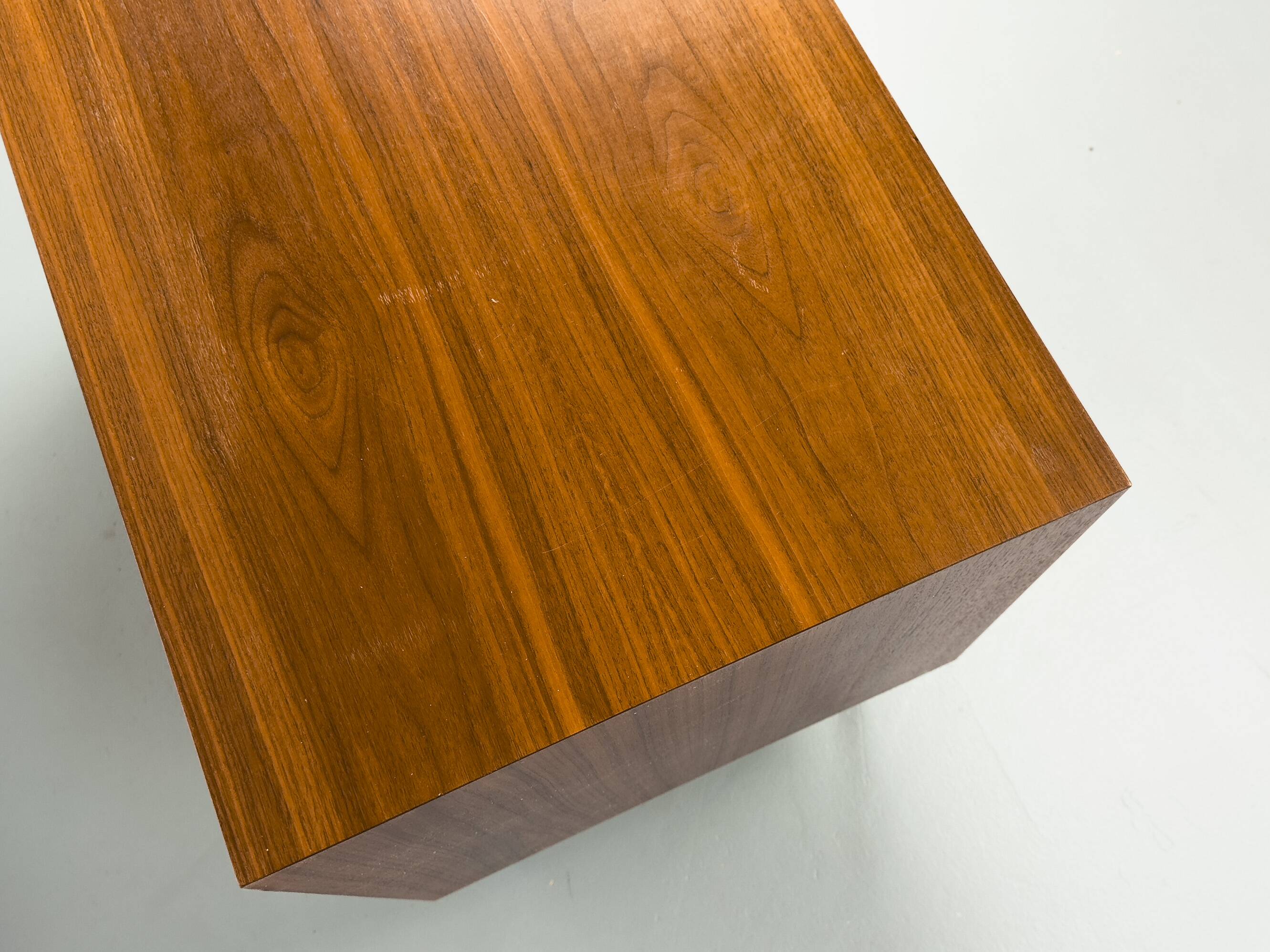 Commode à tiroirs en noyer de WK Möbel, années 1960