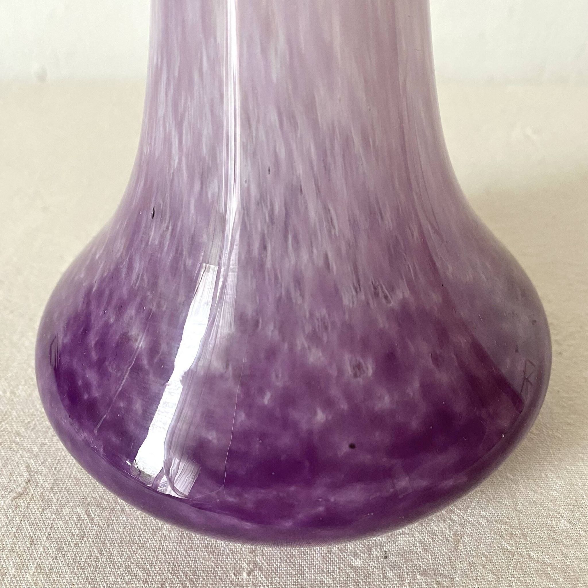 Vase moucheté ancien en verre de Clichy