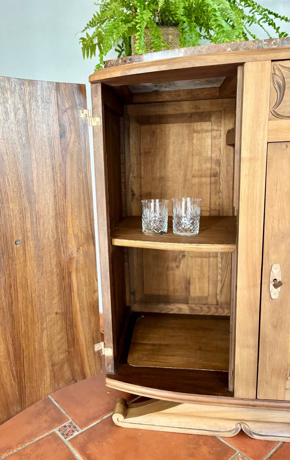 Buffet art déco en chêne massif