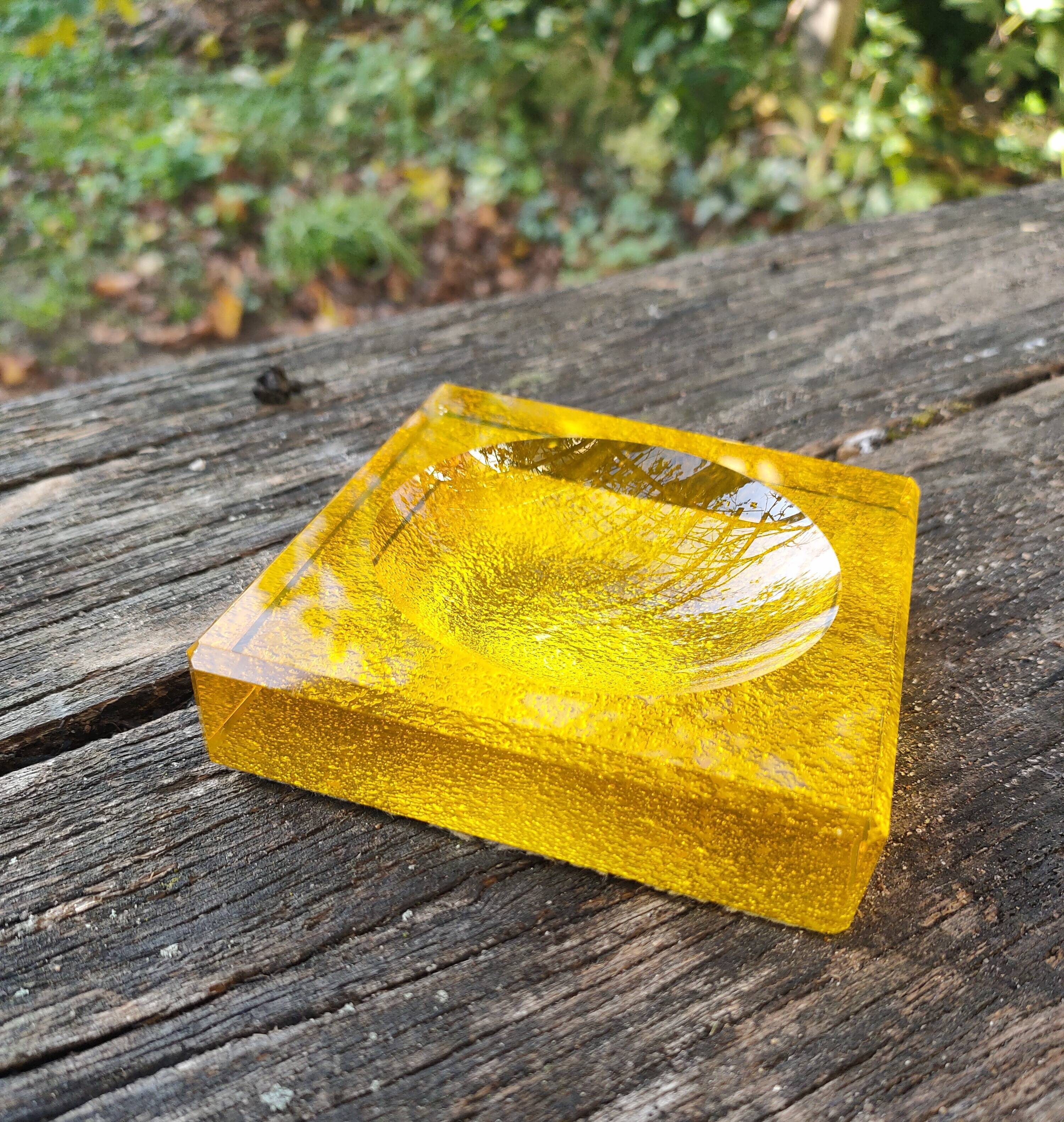Empty yellow crystal pocket