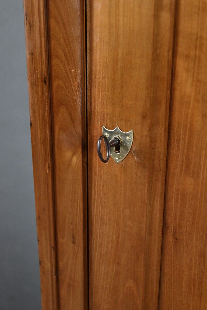 Petite bonnetière en merisier, style Louis Philippe – fin XIXe