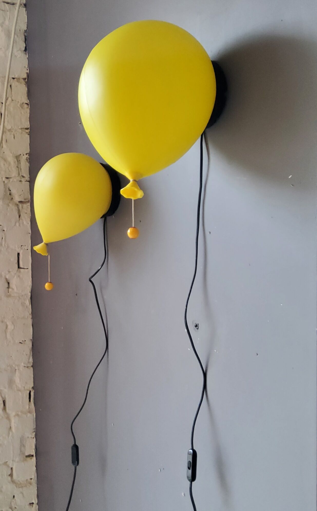 Lampes ballon, Bilumen par Yves Chritin, Italie