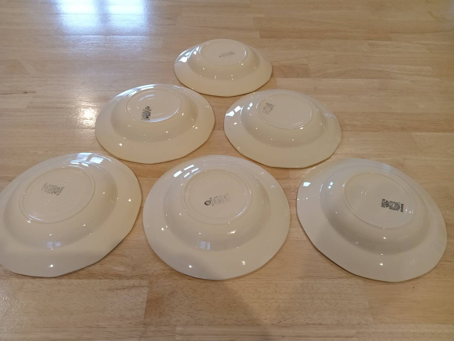 Set of vintage 1930s plates