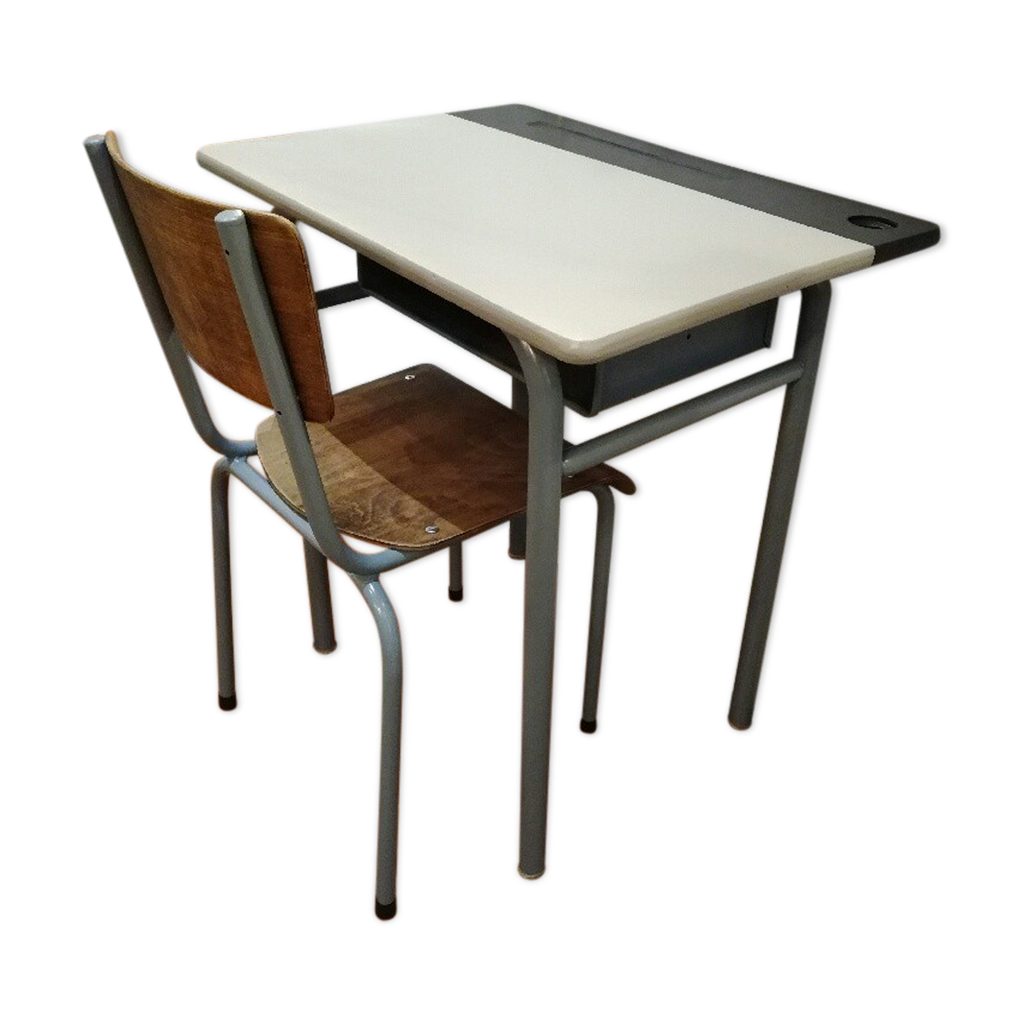 Desk and chair