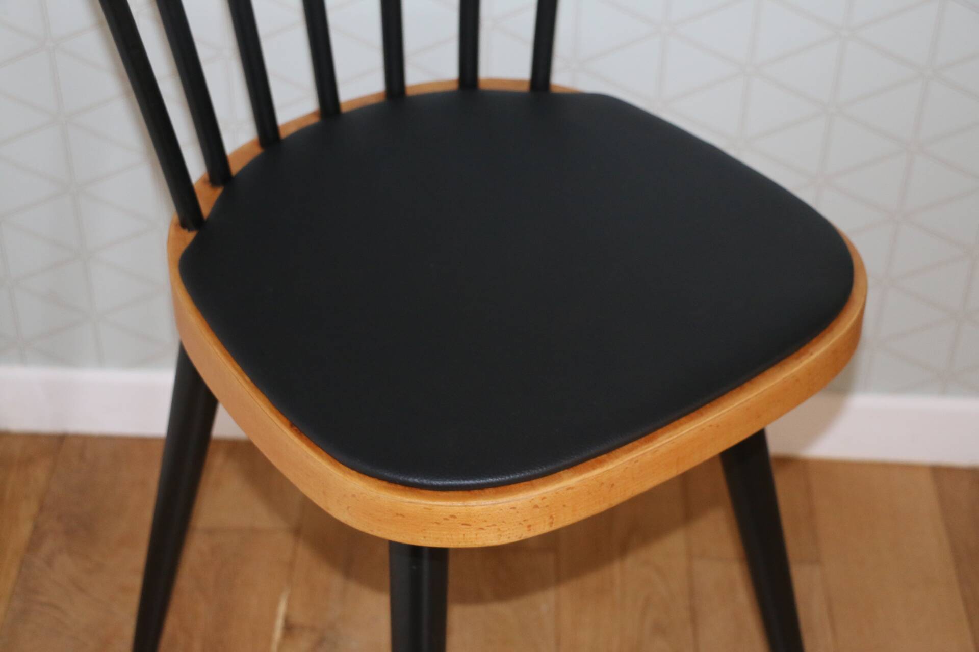 4 Baumann 740G chairs light beech black skai