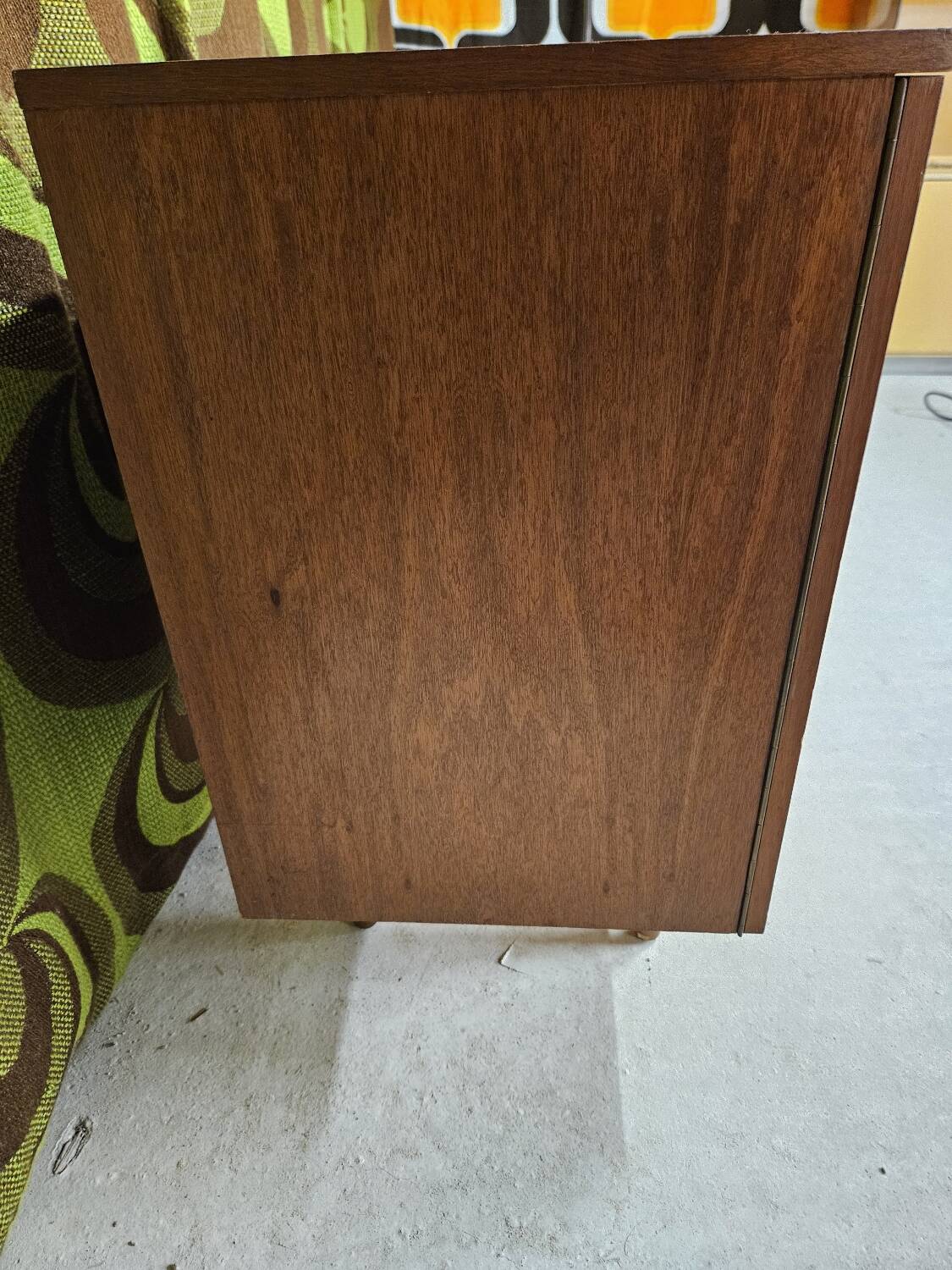 Teak veneer shoe cabinet 1970