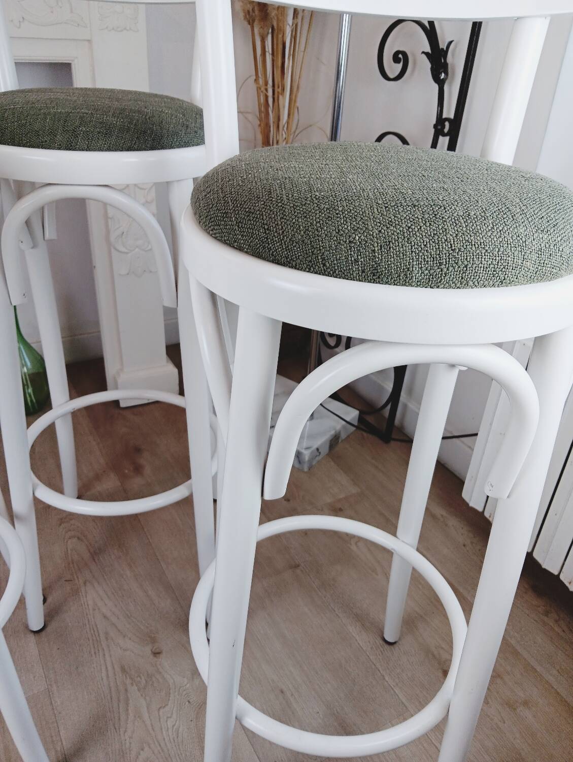 Bar stools x3