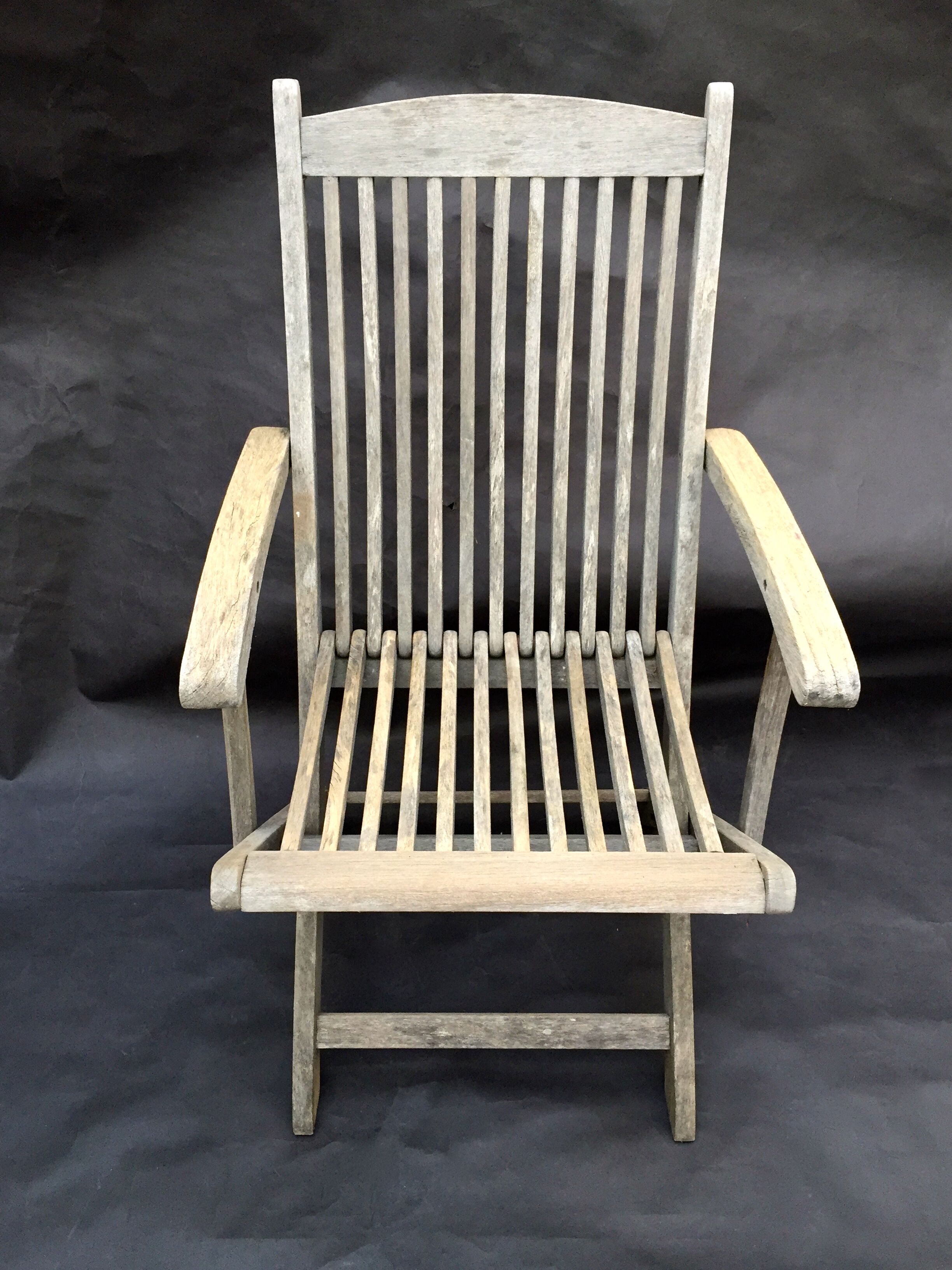 3 vintage folding garden chairs made of River Han teak