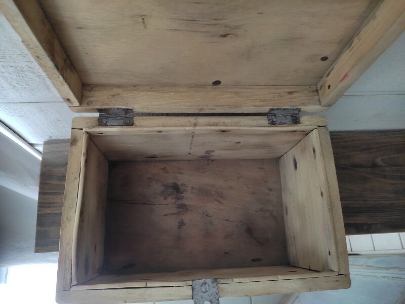Wooden box aero-gummed chest storage deco