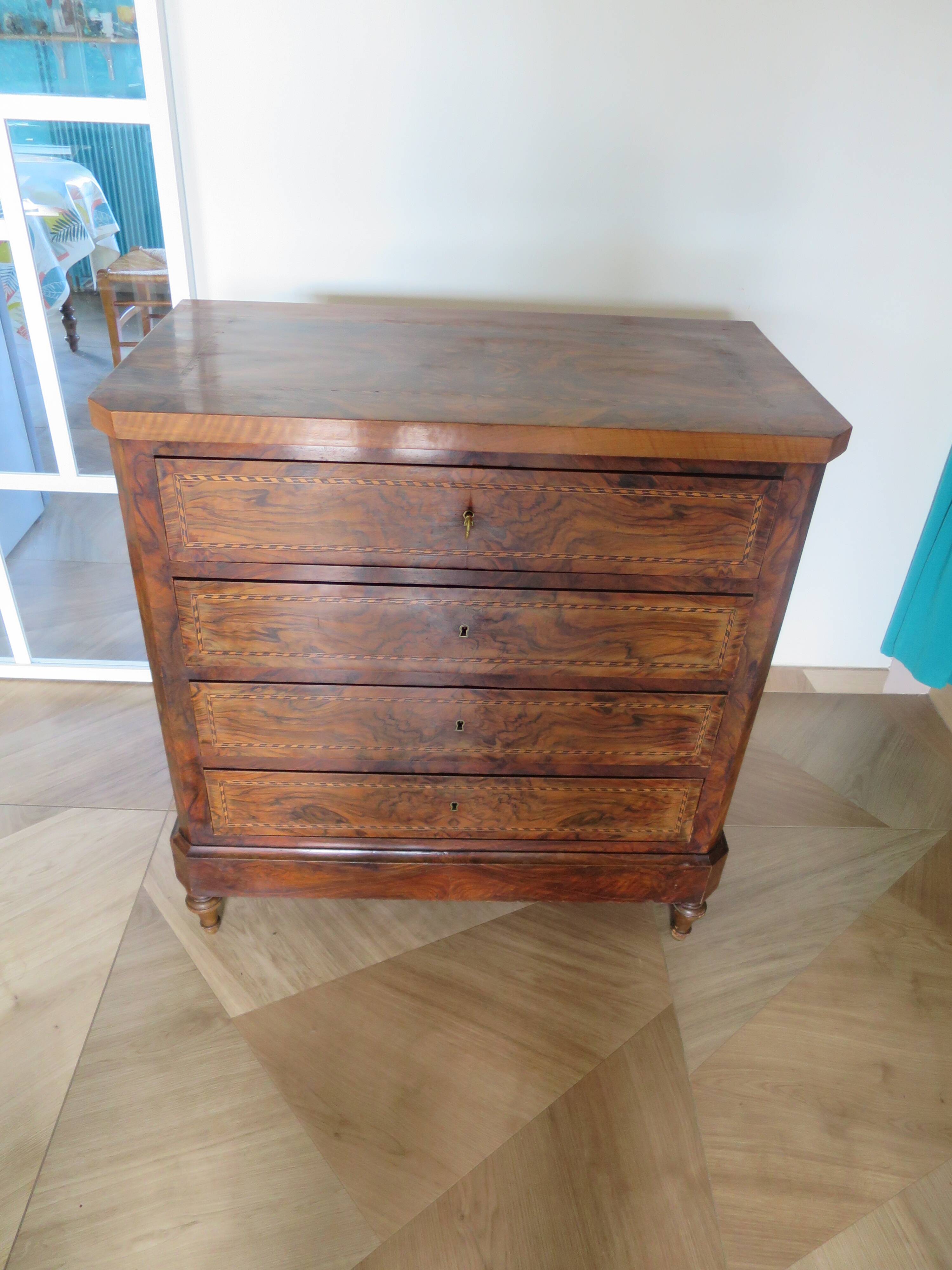 Antique oak burr chest of drawers - 4 drawers - marquetry inlay from the early 21st century