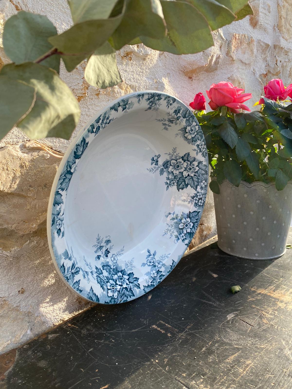 Round dish st Amand and Hamage "Marie-Louise"