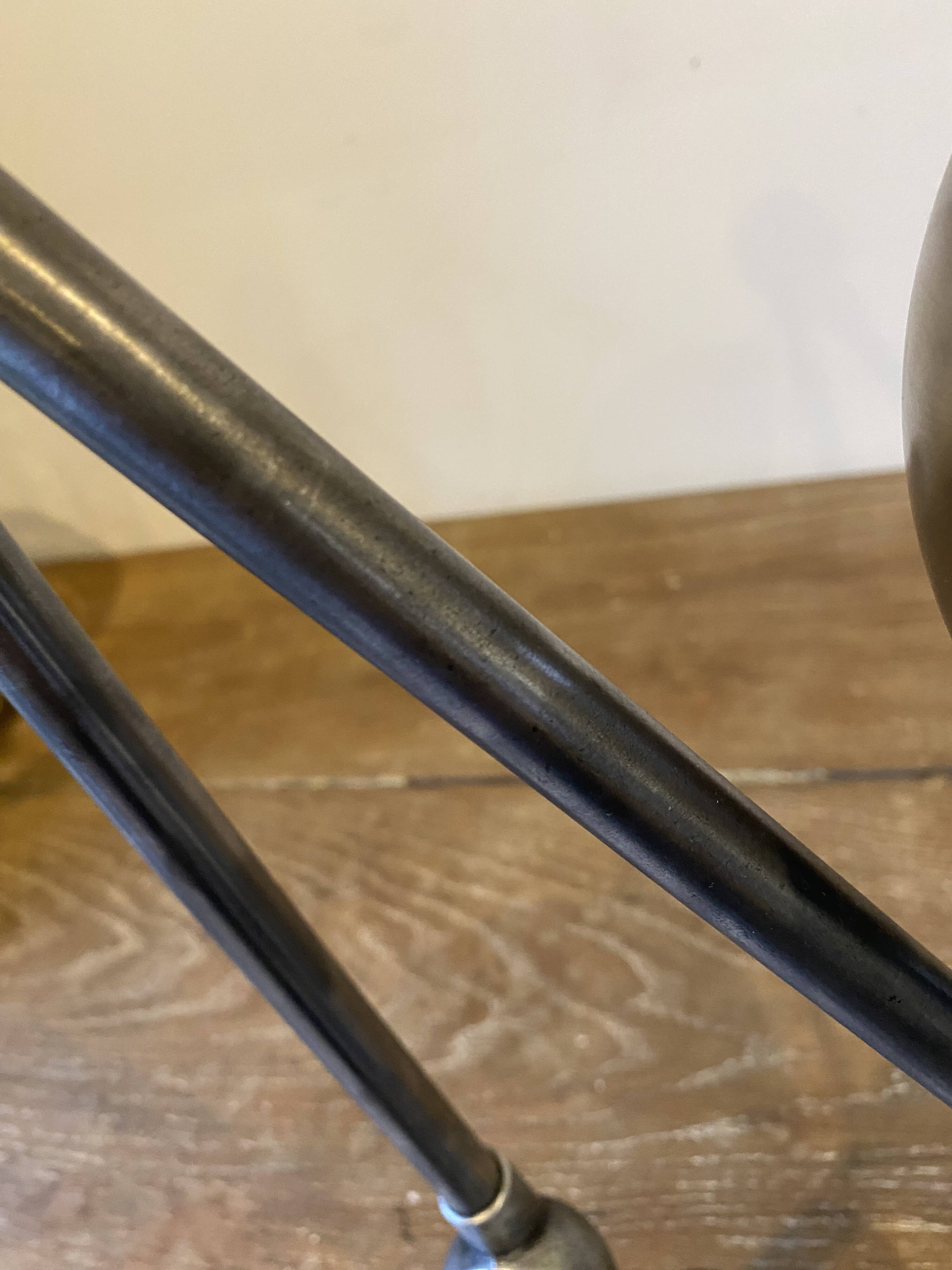 Lampe de bureau Jieldé jielde 2 bras de 40cm avec base étau graphite indus