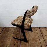 5 vintage chairs
