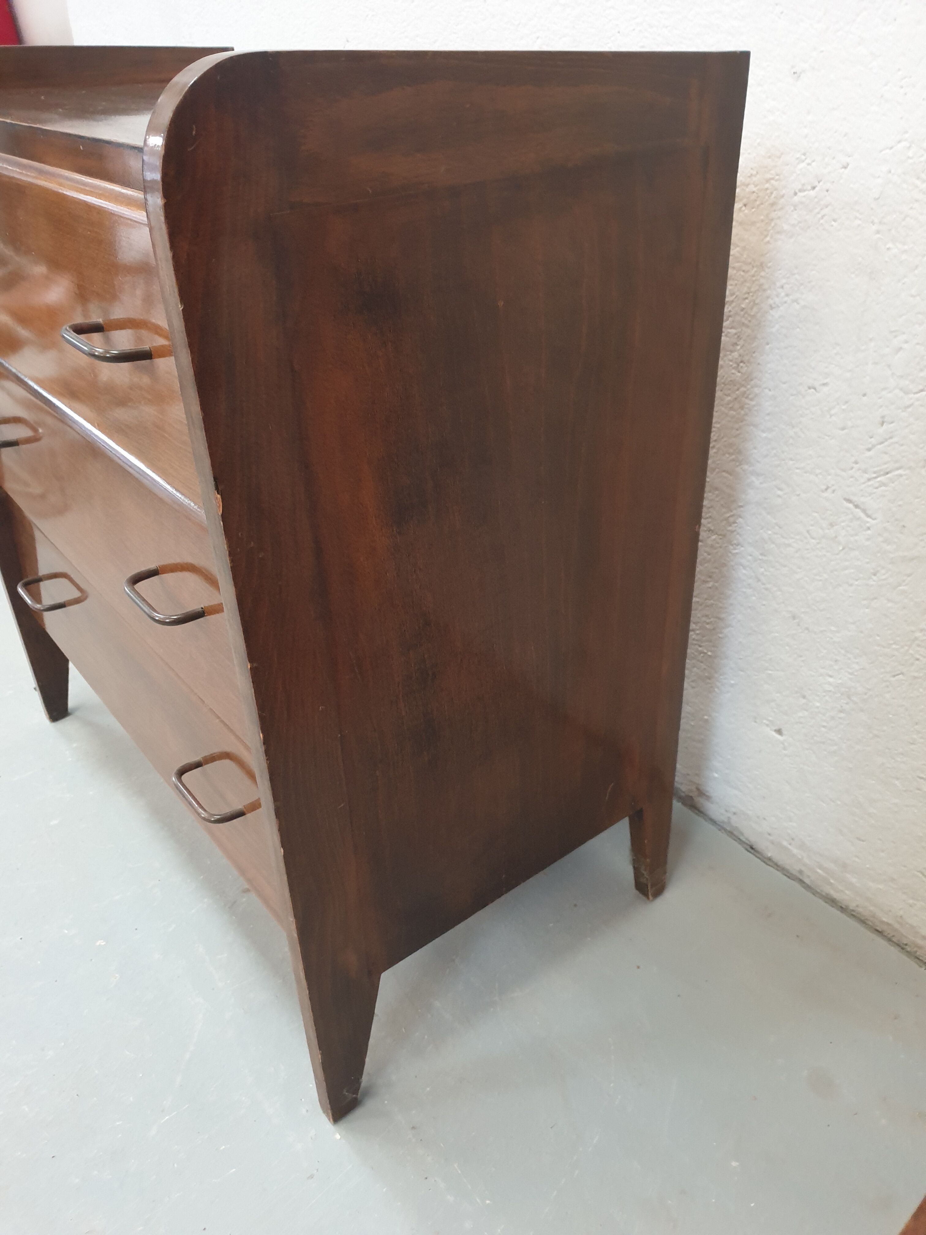 Vintage dresser years 50