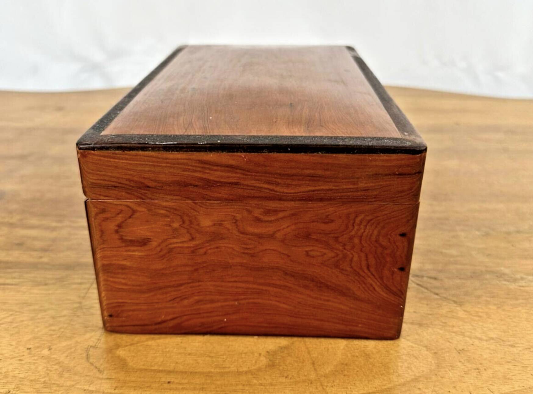 Thuya root storage or jewelry box