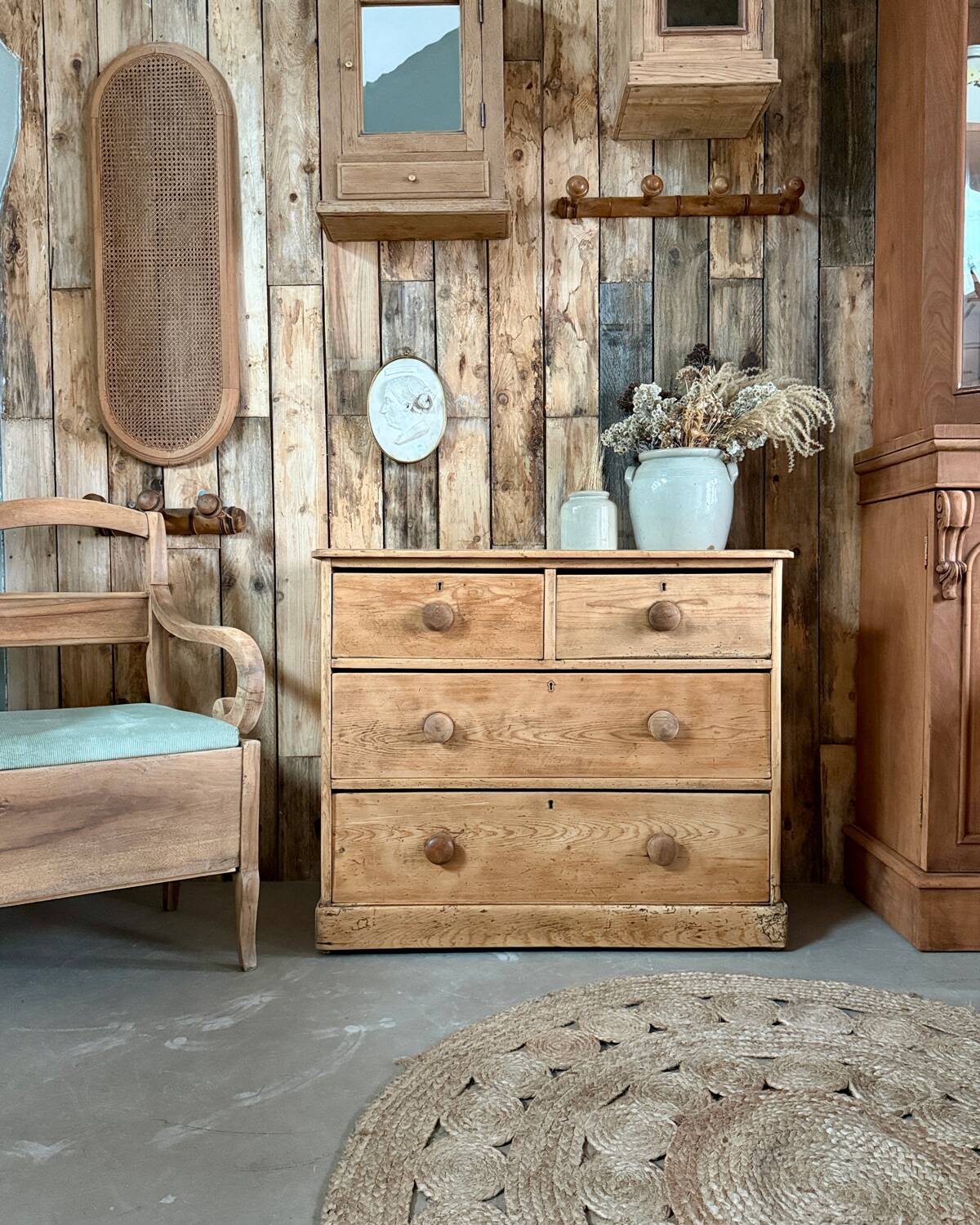 Antique English chest of drawers (renovated)