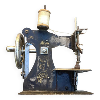 SMJ 1930 sewing machine toy