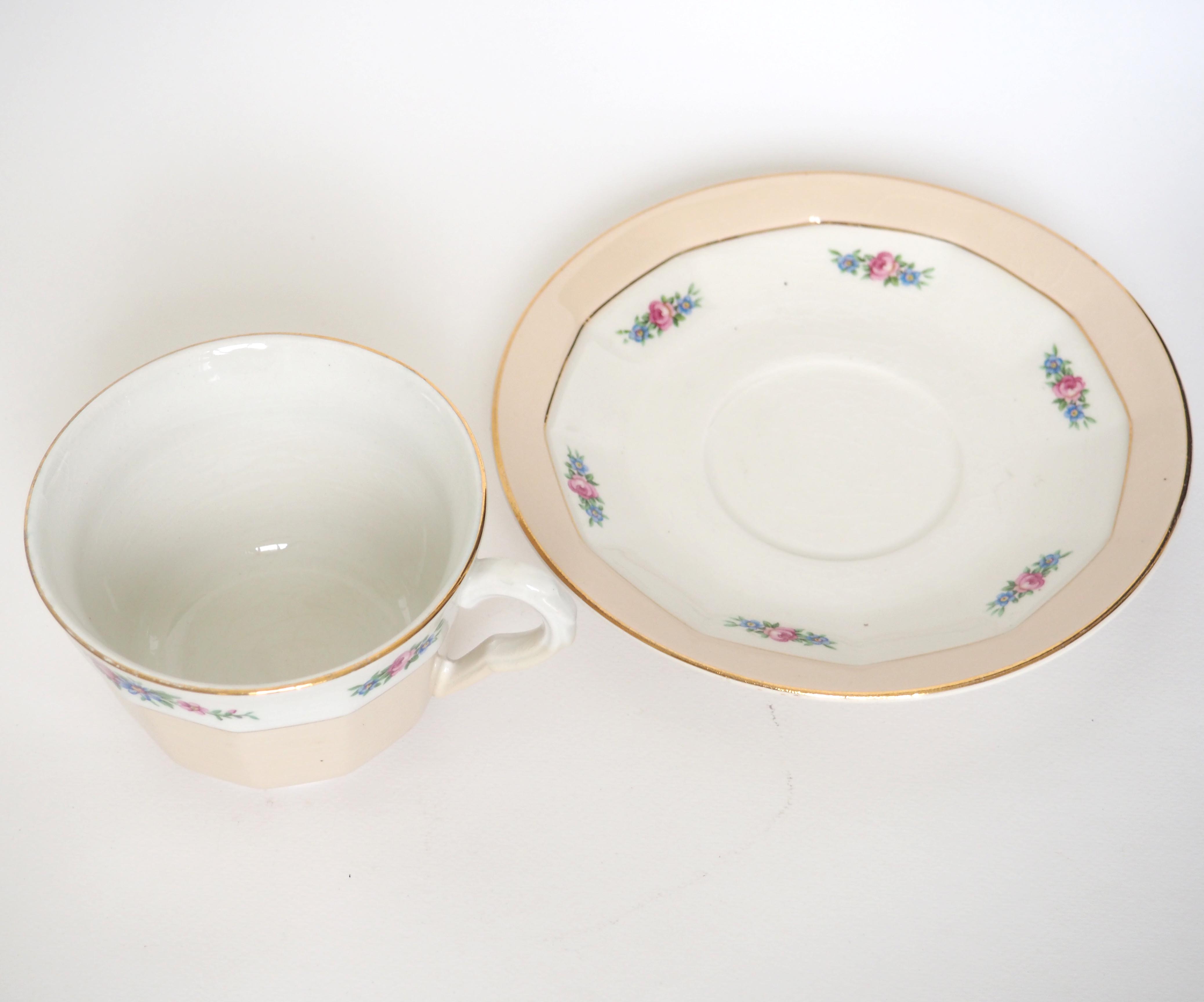 St Amand earthenware cup