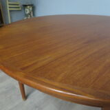 Scandinavian round table MSE Mobler in teak