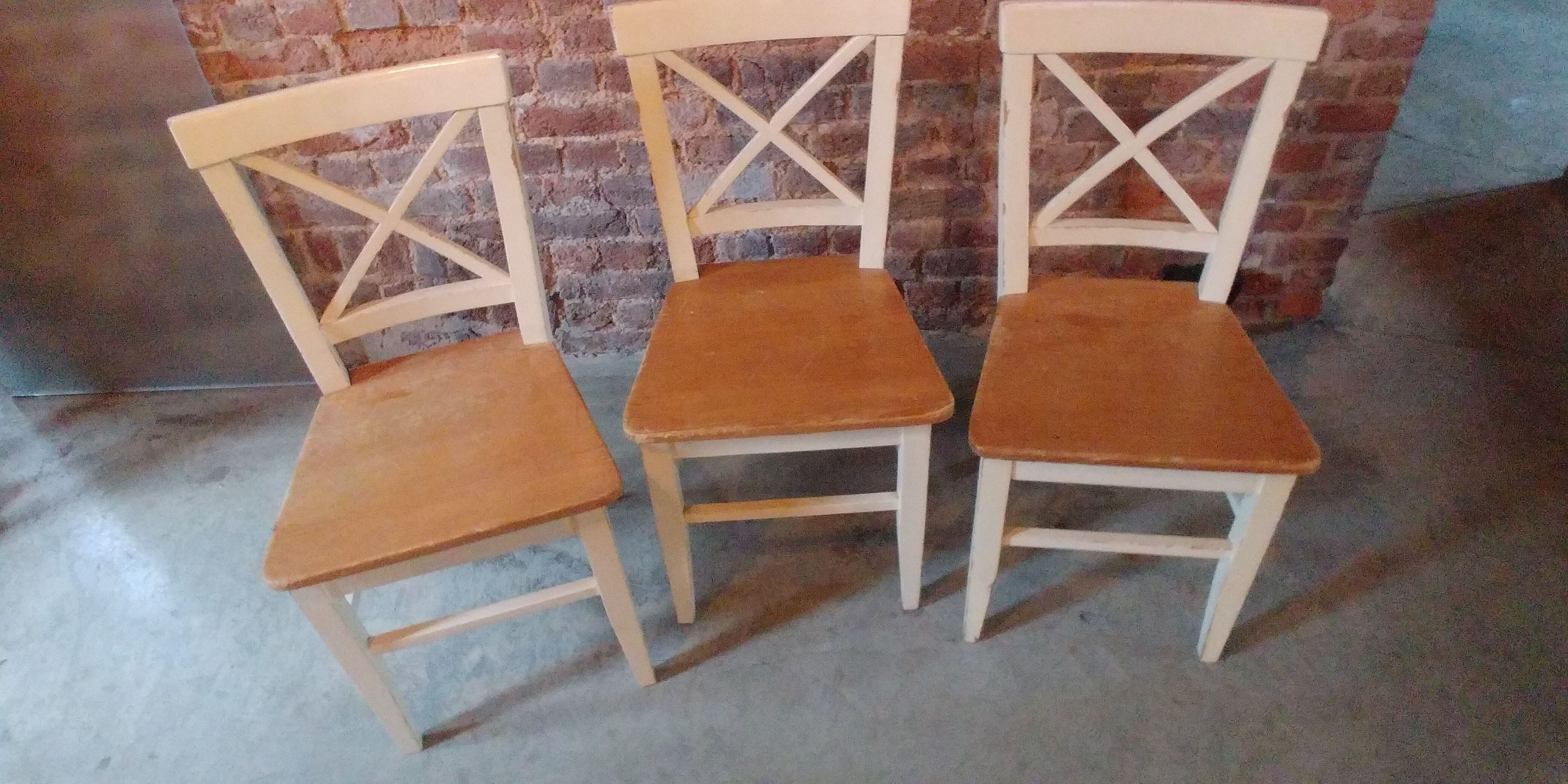 Set of 3 country chairs