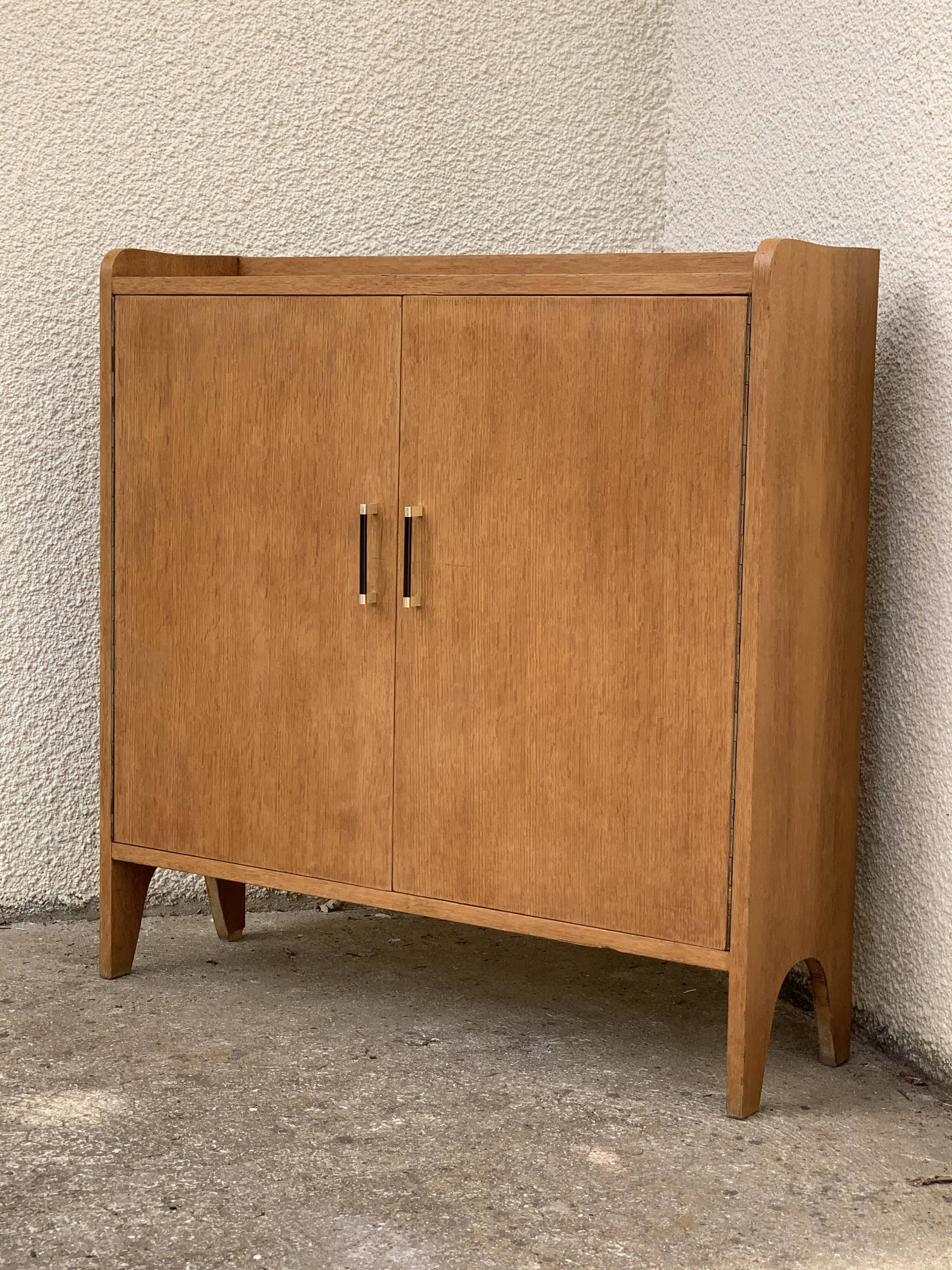 Vintage bookcase feet aileron 1950