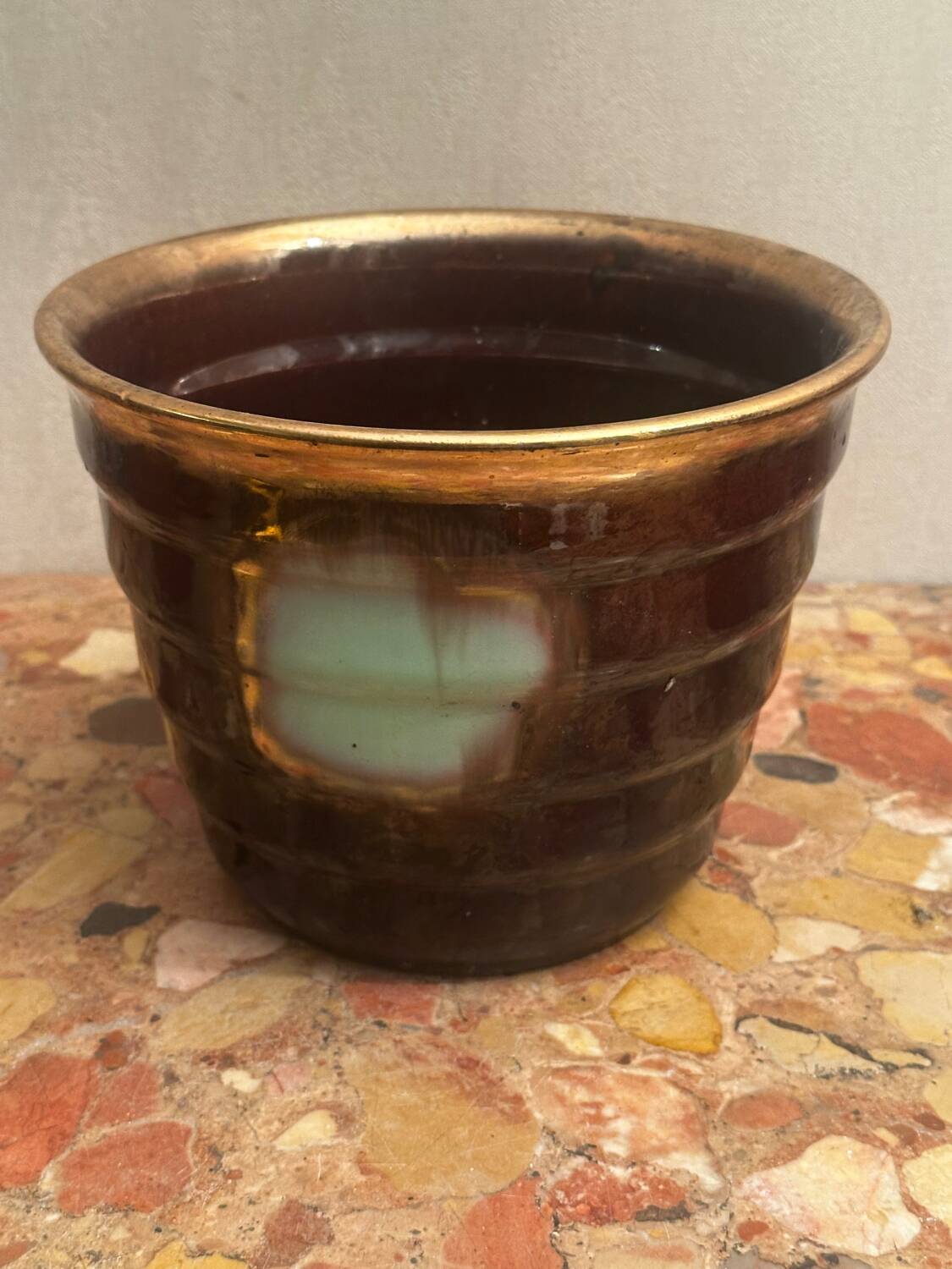 Vintage ribbed ceramic cache pot