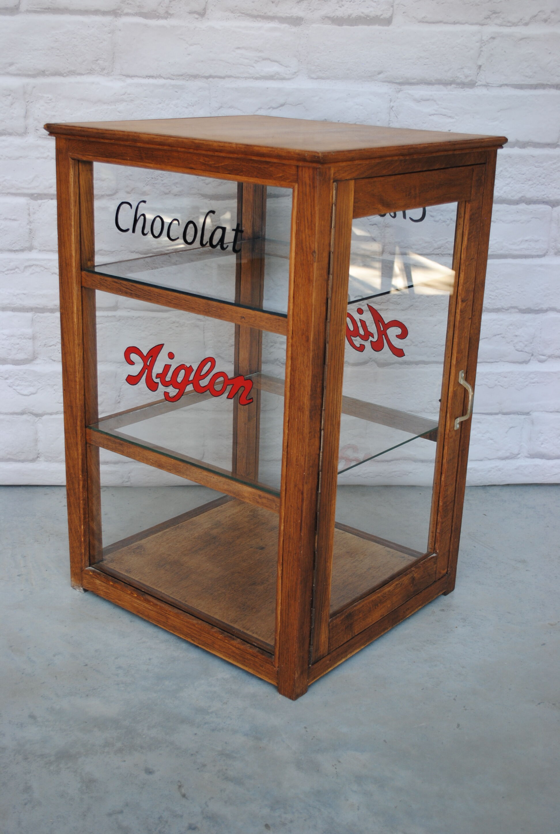 Aiglon chocolate showcase