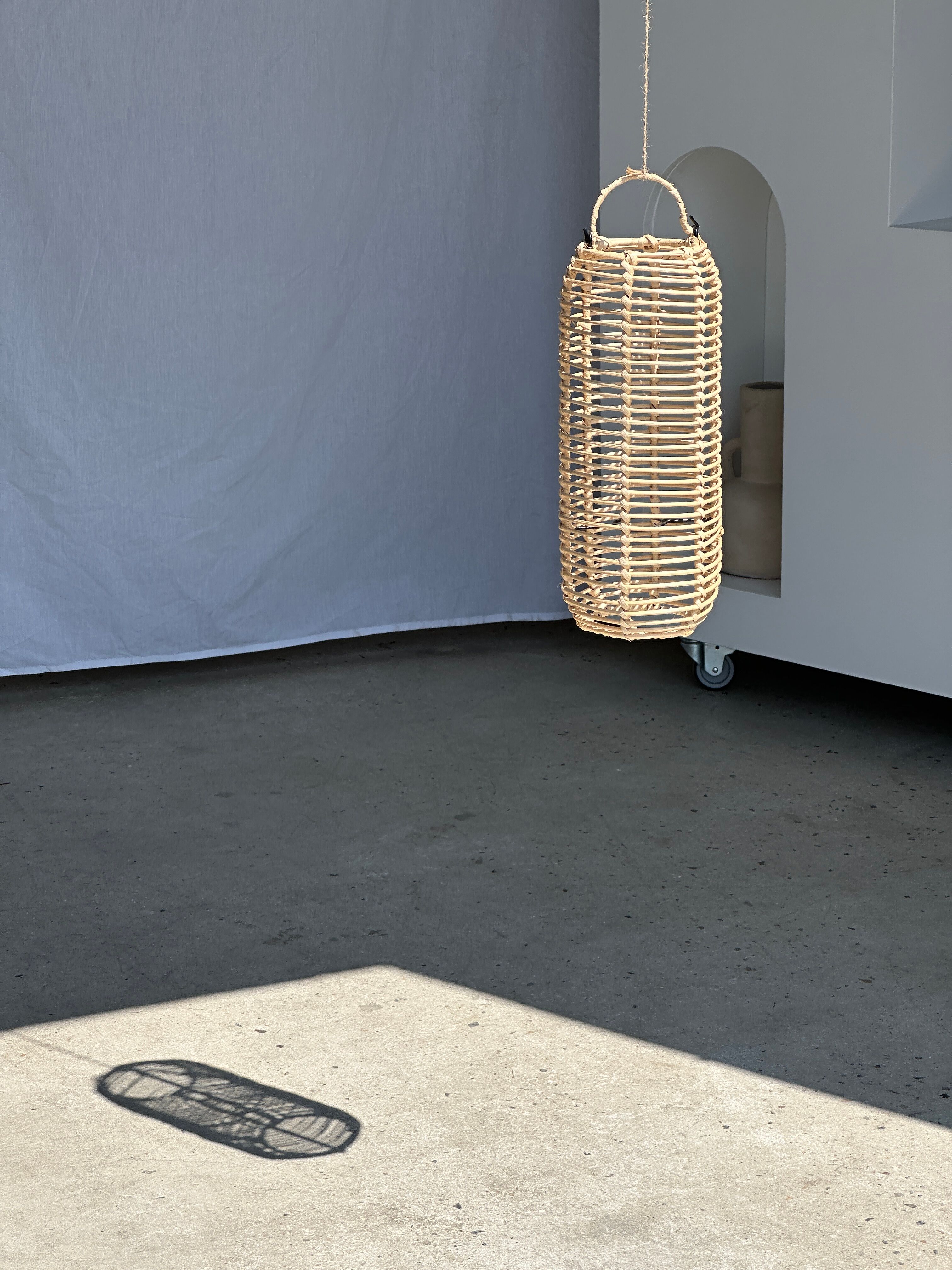 Small lantern-shaped rattan suspension H35 D15