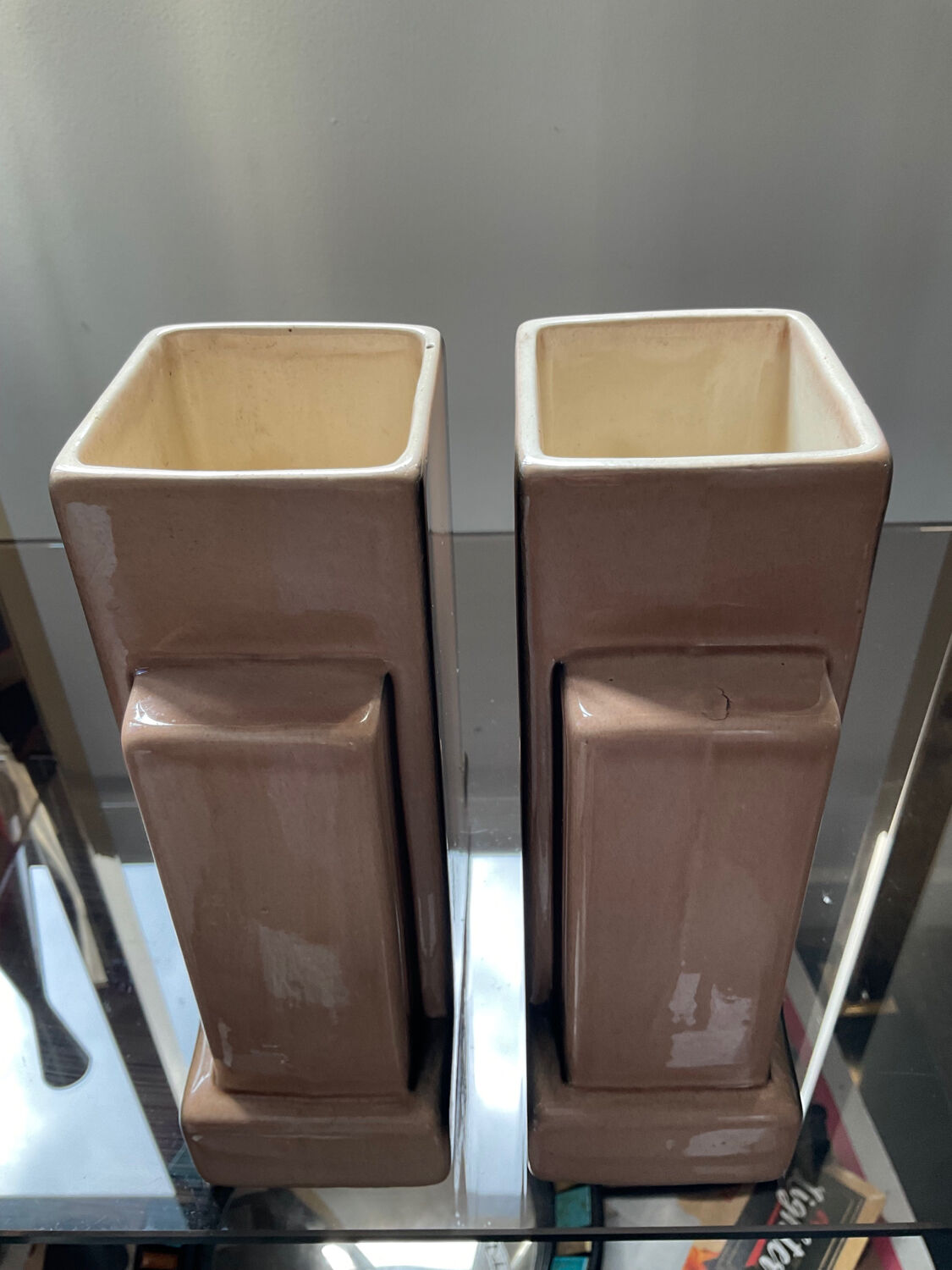 Pair of Skycraper Art Deco vases in glazed ceramic