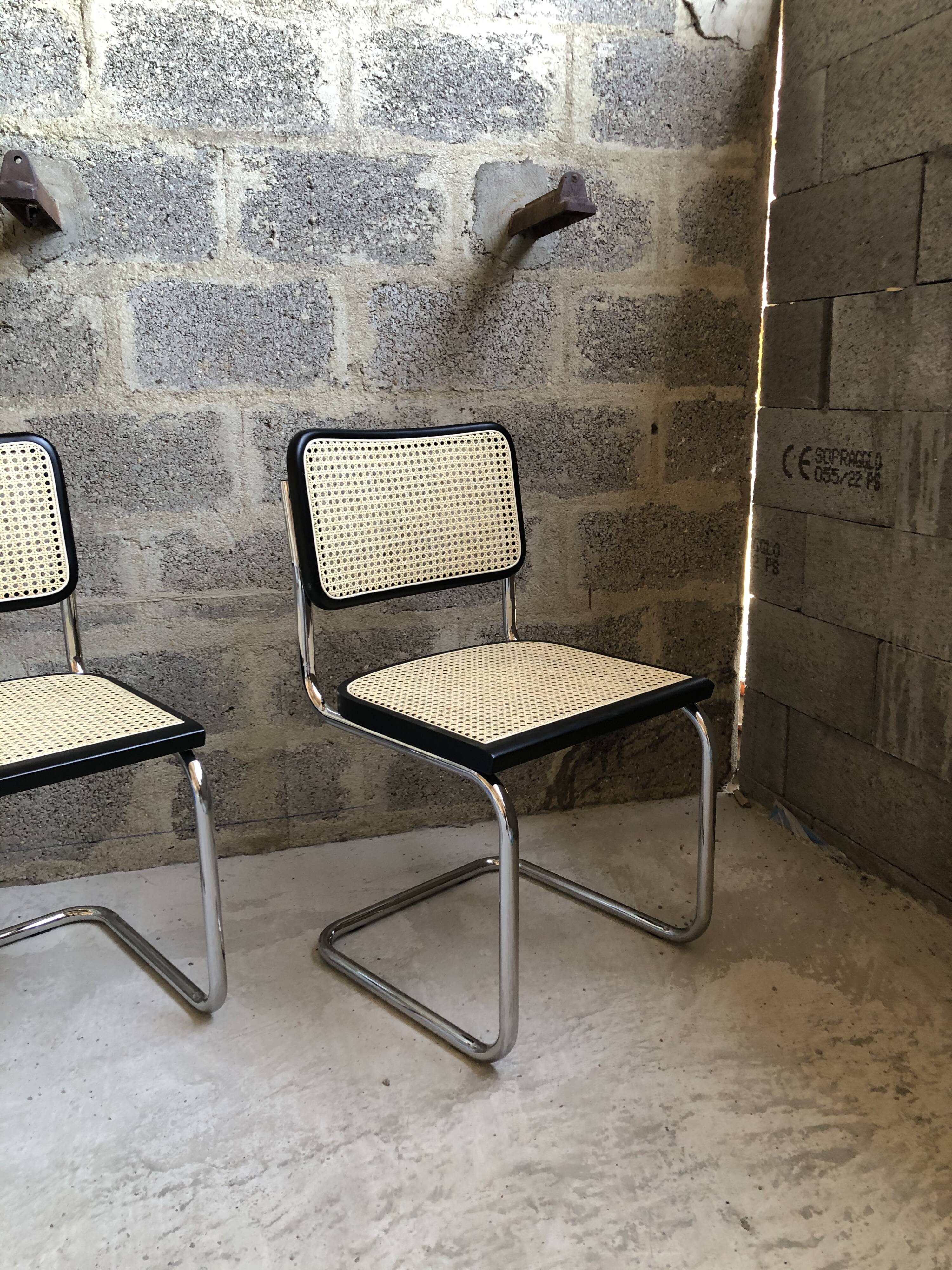 Breuer b32 cesca black chair