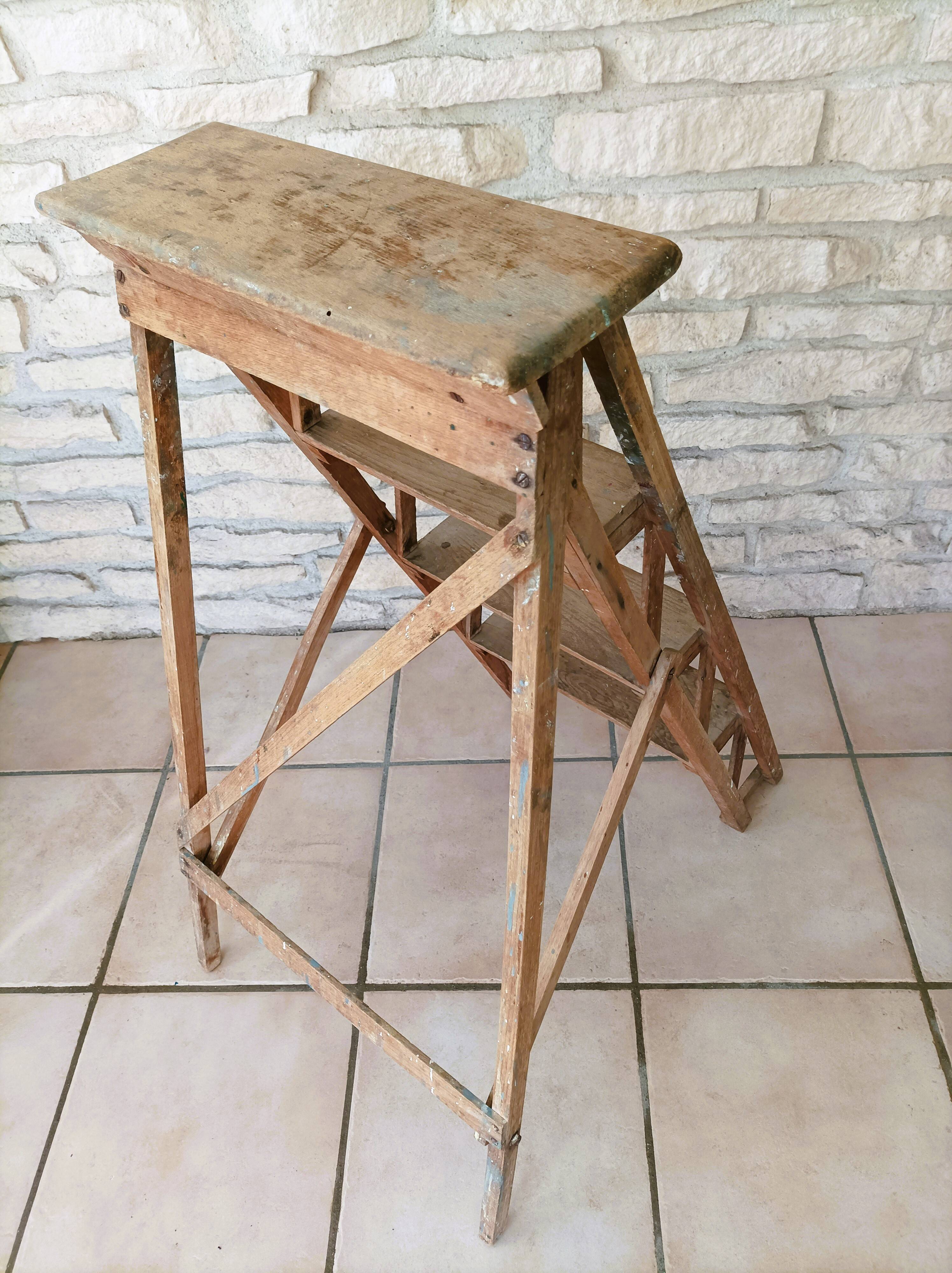 Painter's stepladder