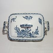 Soup-tureen of the earthenware factory of Pexonne