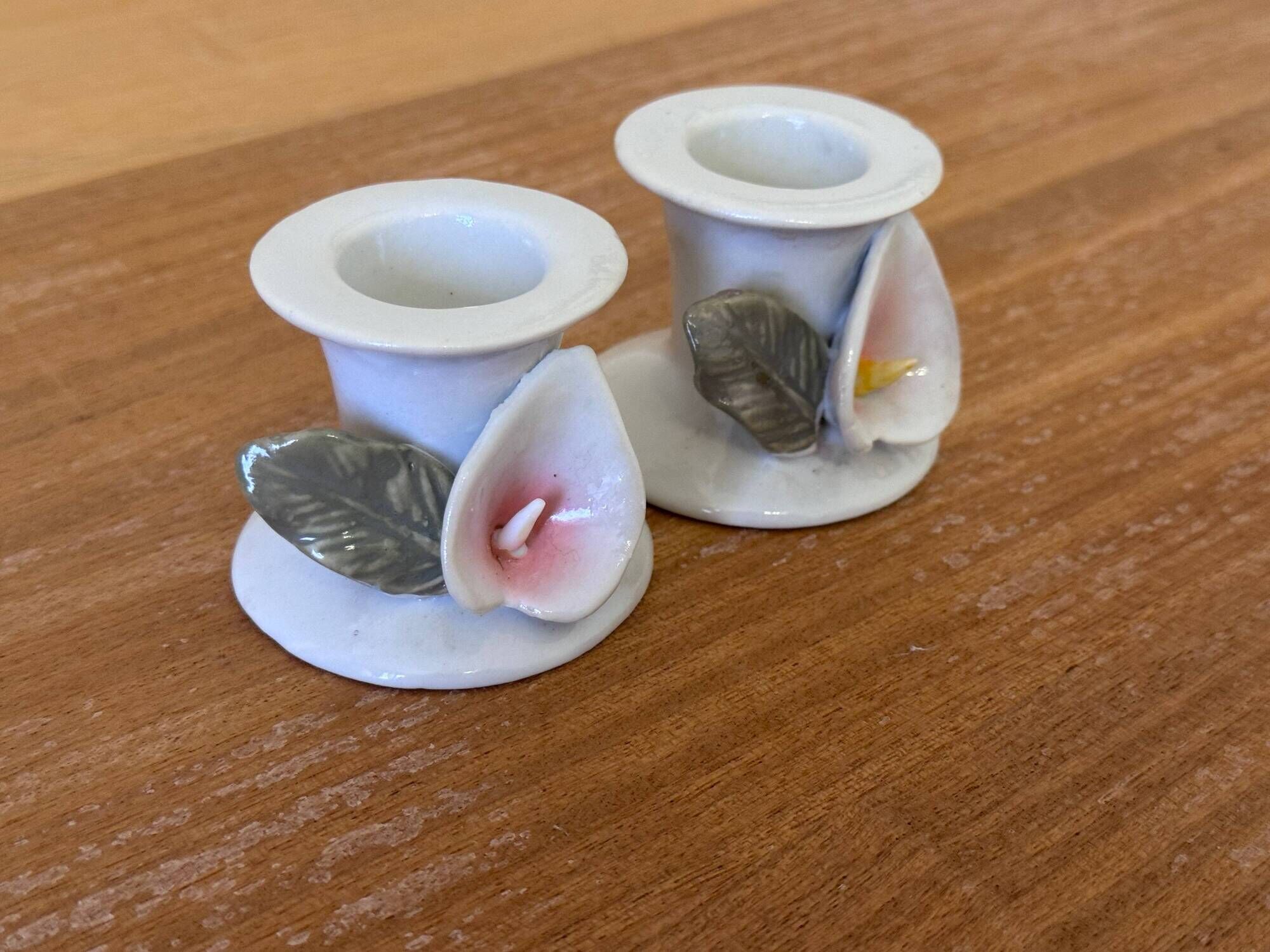 white arum knife rest